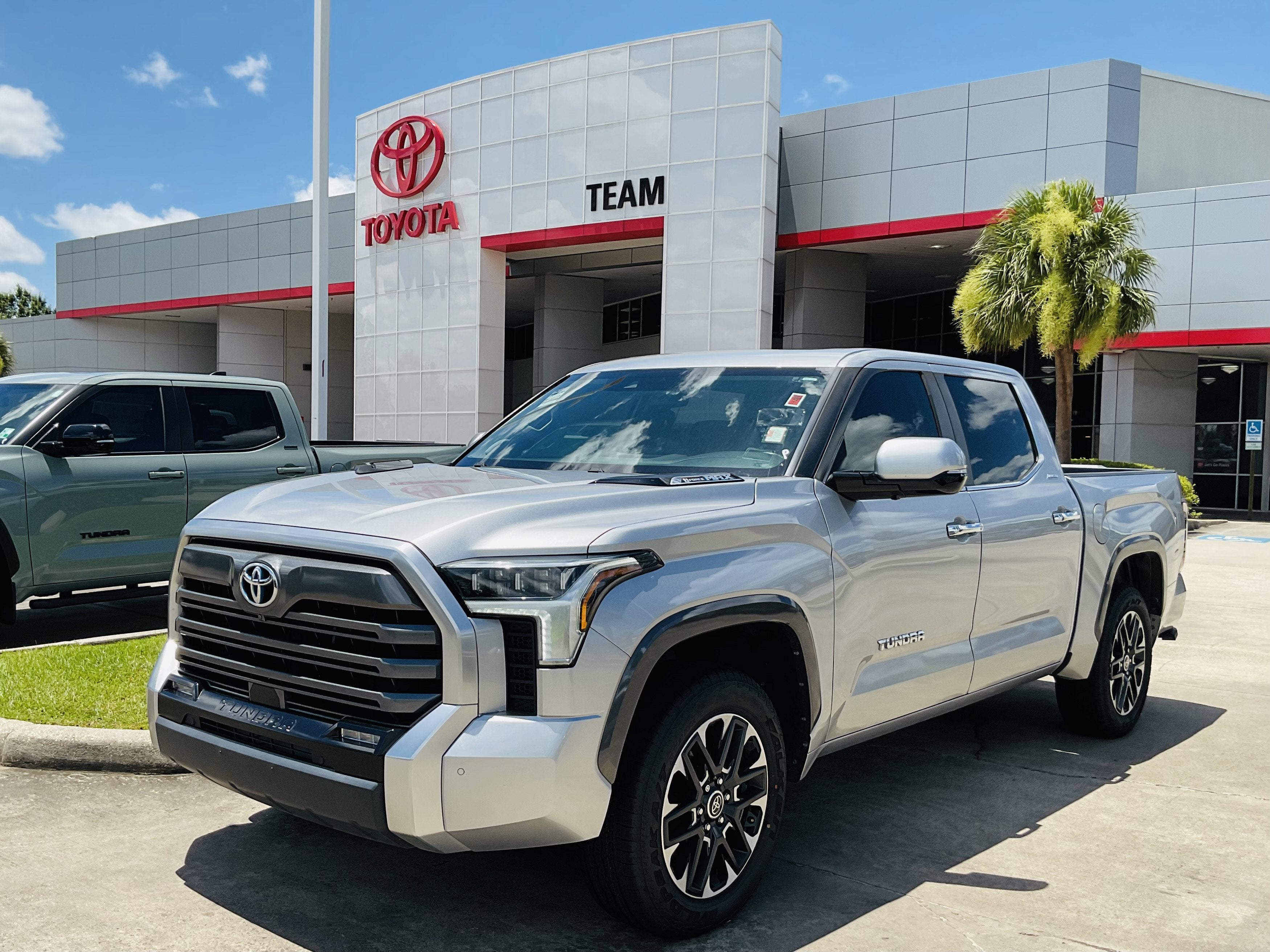 2024 Toyota Tundra i-FORCE MAX Limited Hybrid