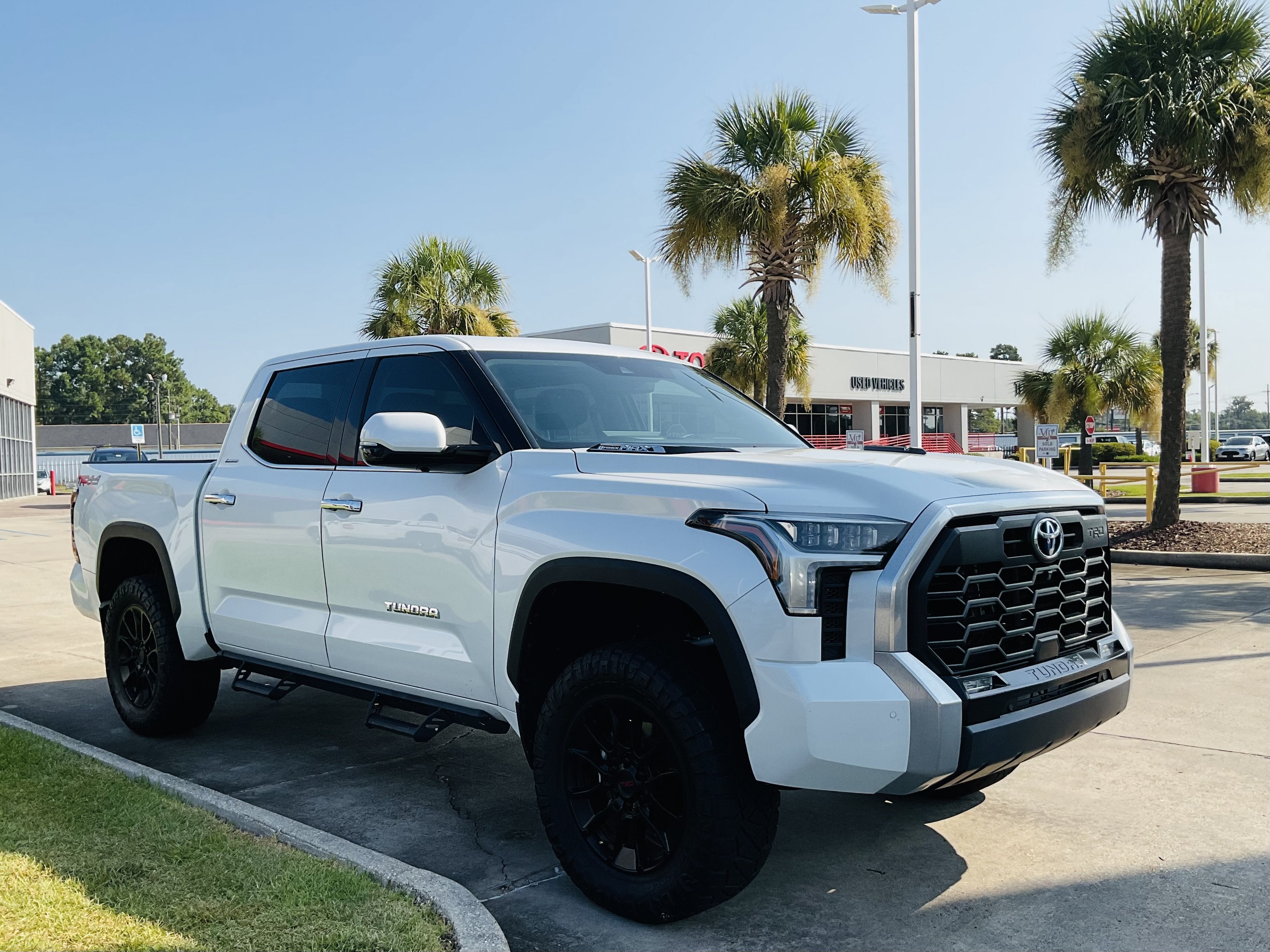 2023 Toyota Tundra i-FORCE MAX Limited Hybrid