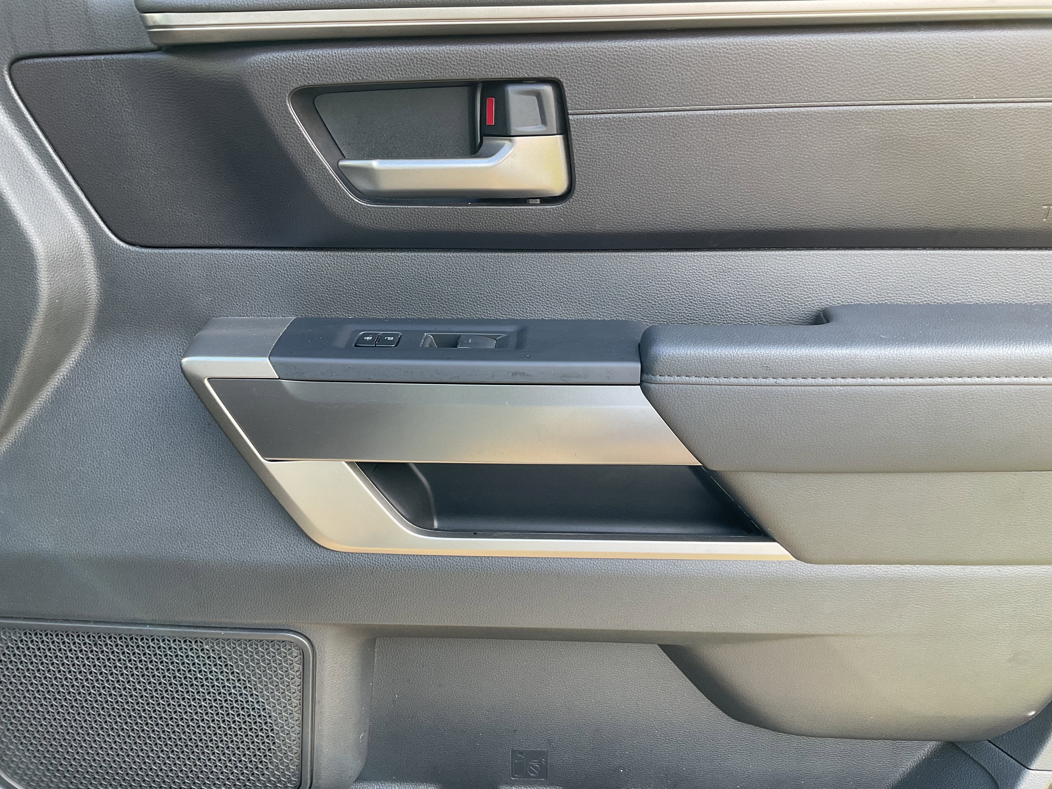 2025 Toyota TUNDRA 4X2 SR5