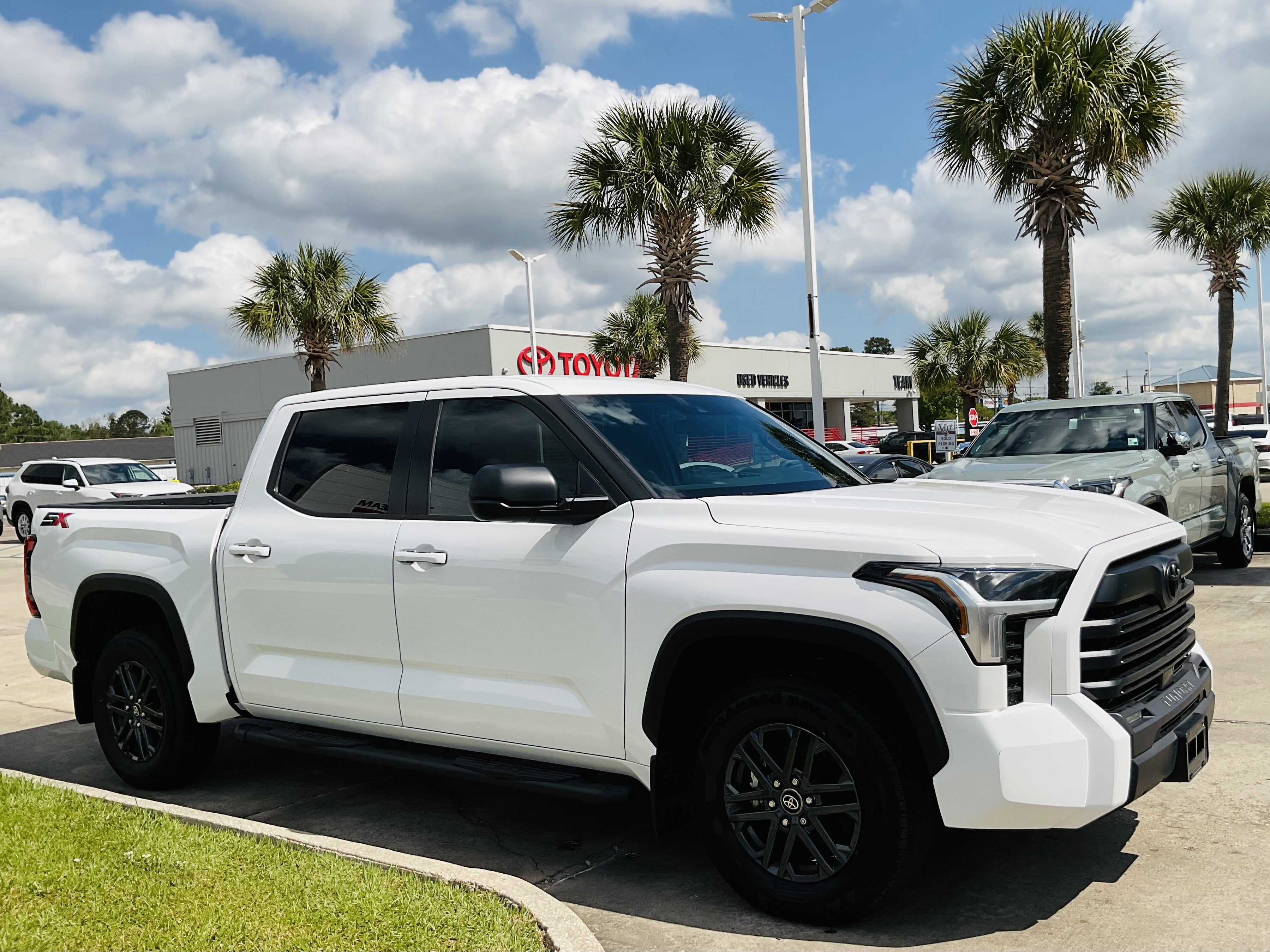 2025 Toyota Tundra 2WD SR5