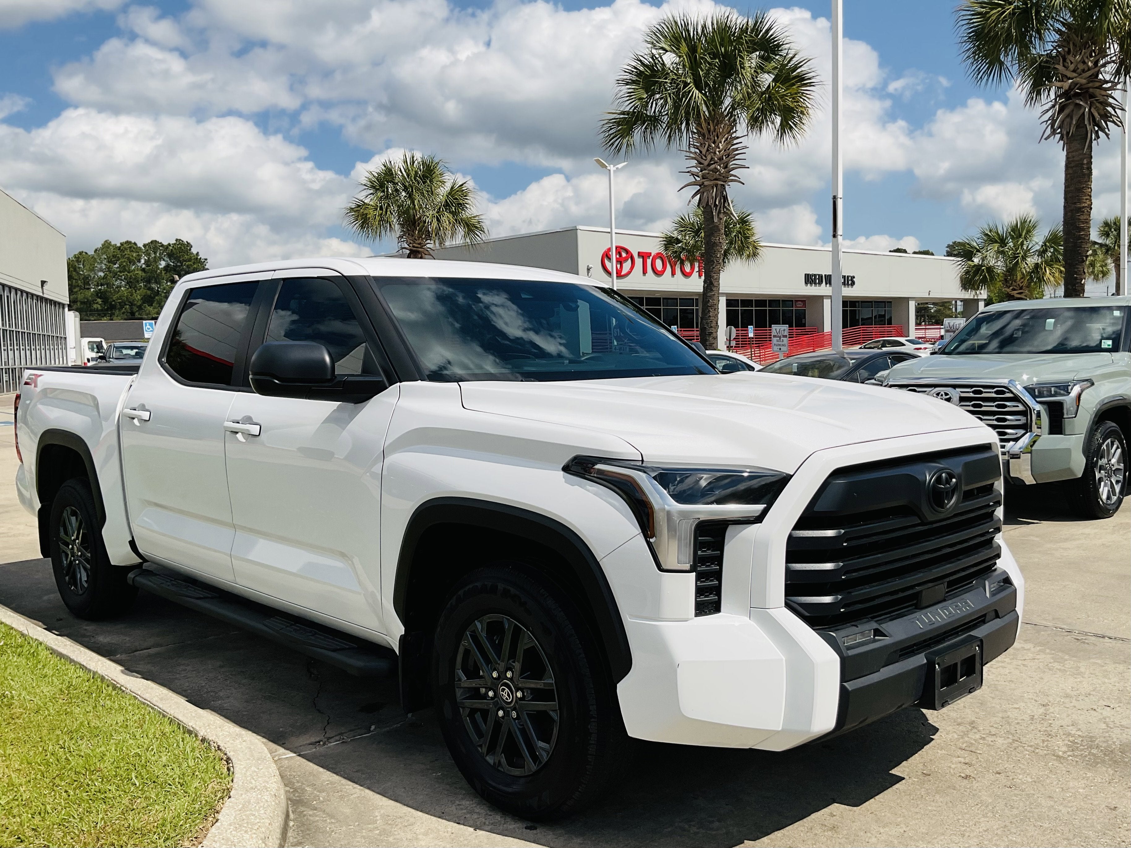 2025 Toyota Tundra 2WD SR5