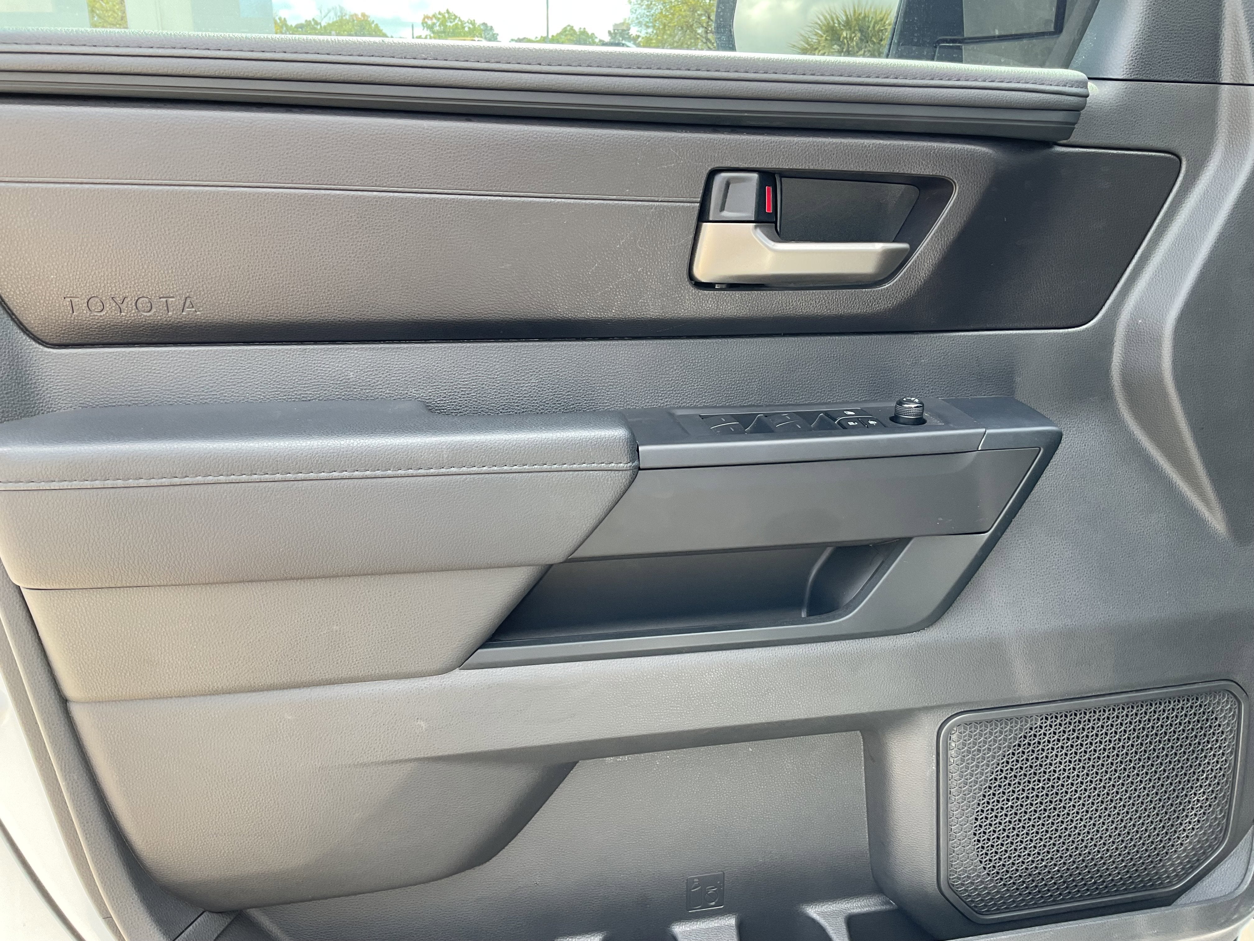 2025 Toyota Tundra 2WD SR5