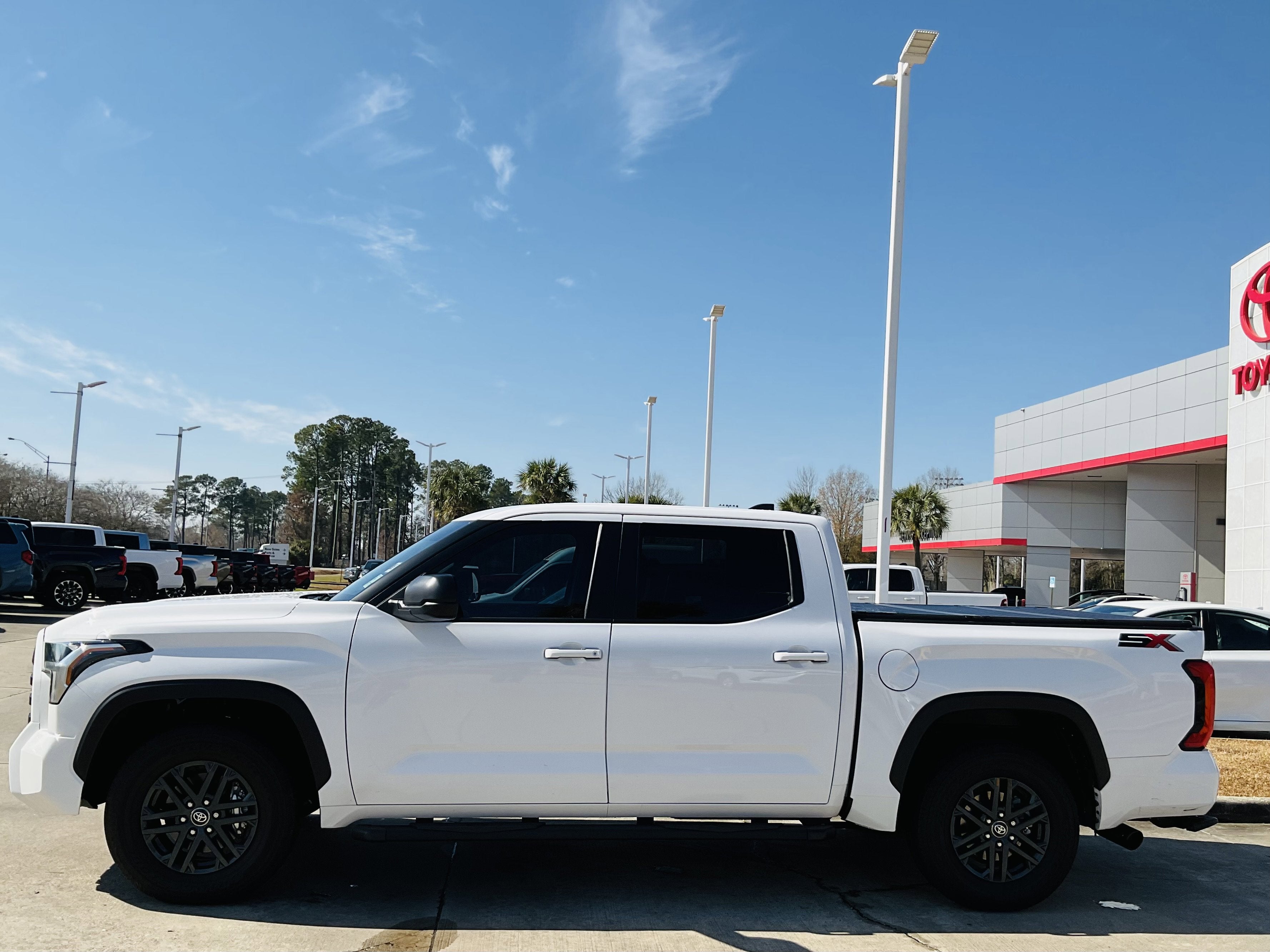 2025 Toyota TUNDRA 4X2 SR5