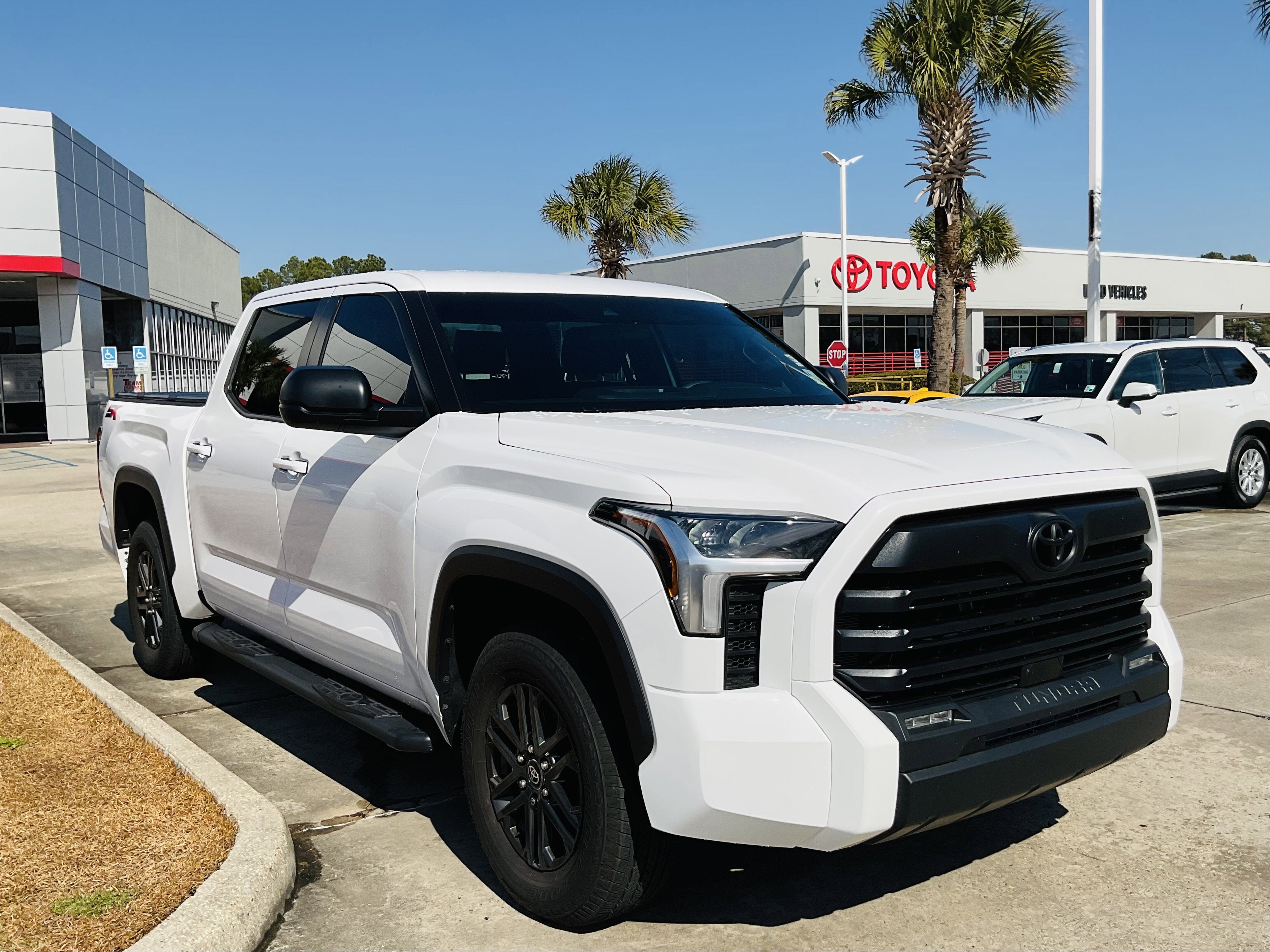 2025 Toyota TUNDRA 4X2 SR5
