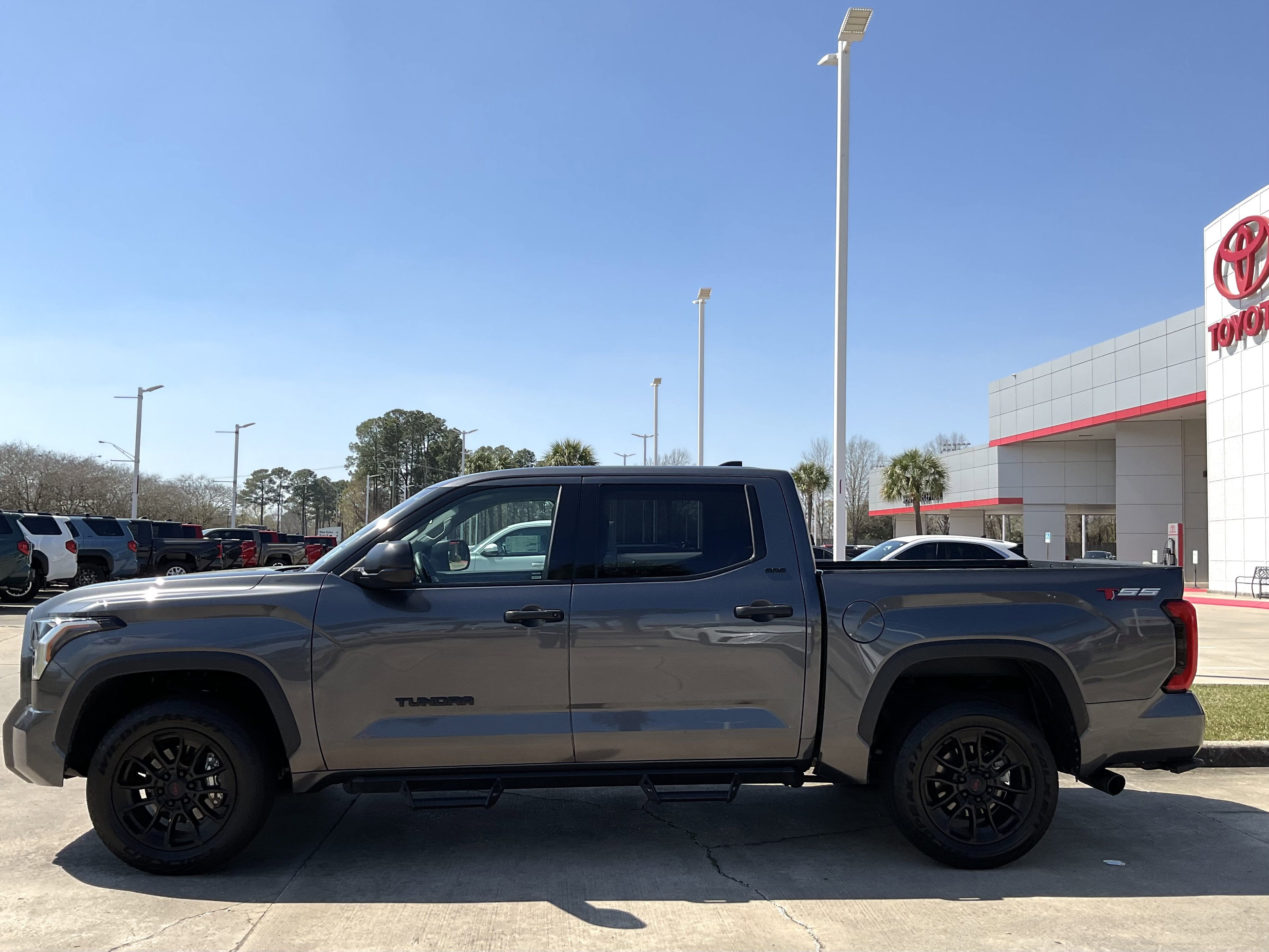 2023 Toyota TUNDRA 4X4 SR5