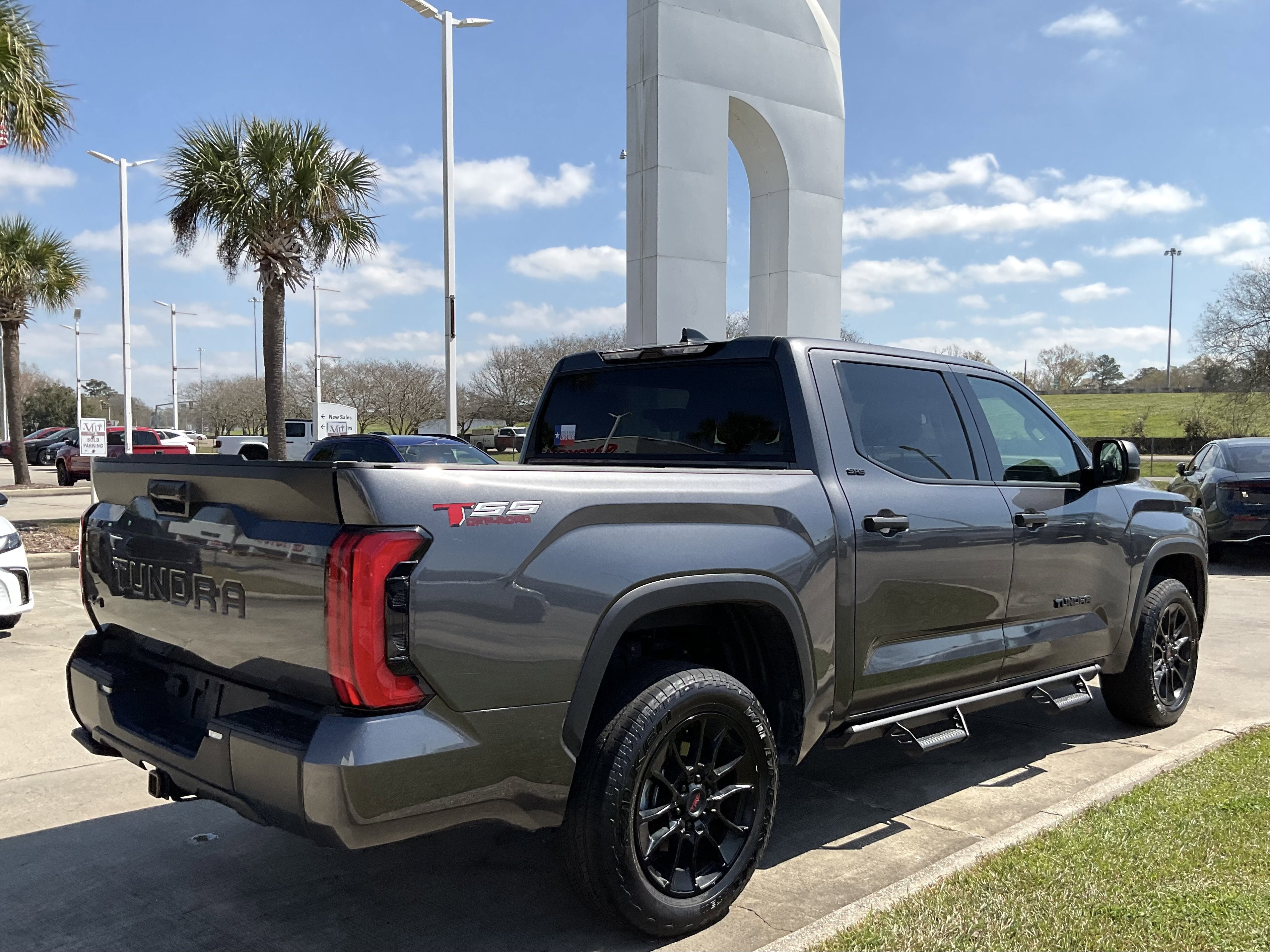2023 Toyota TUNDRA 4X4 SR5