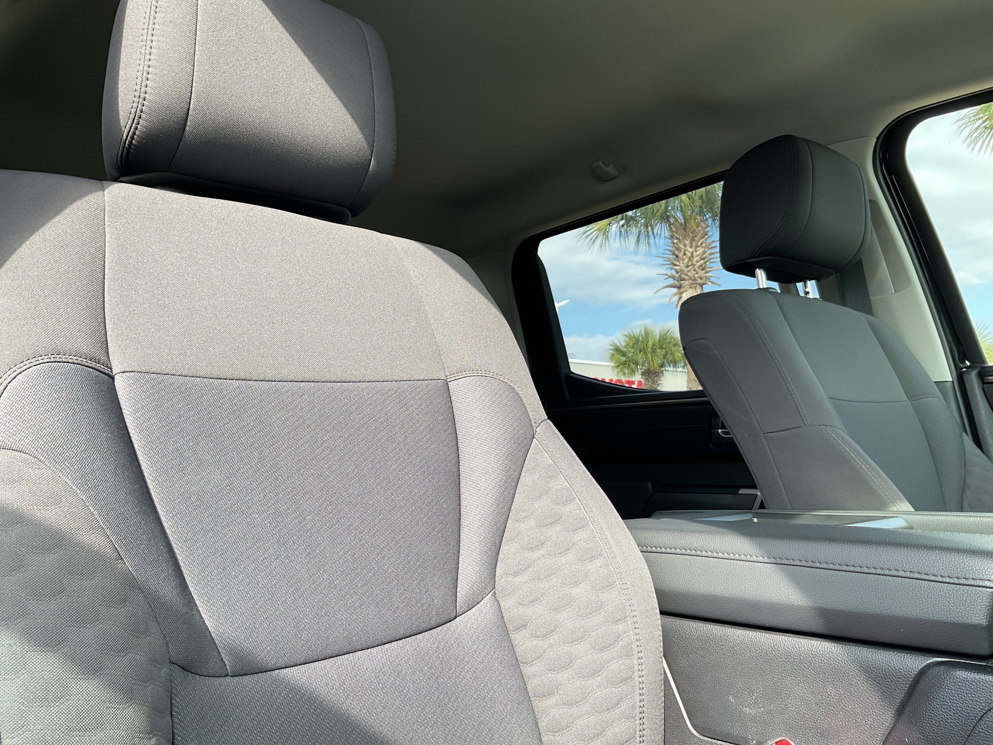 2023 Toyota TUNDRA 4X4 SR5