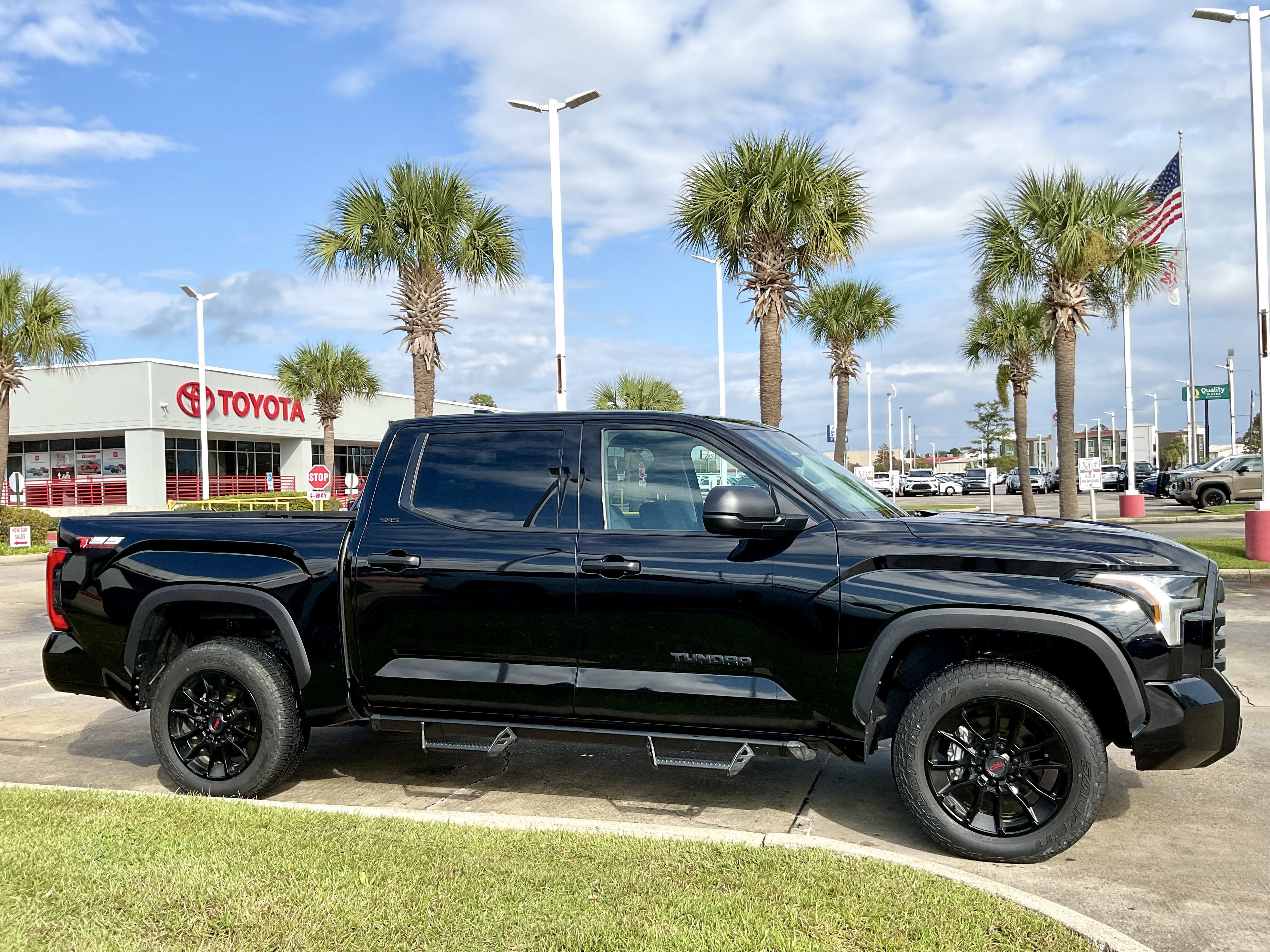 2023 Toyota TUNDRA 4X4 SR5