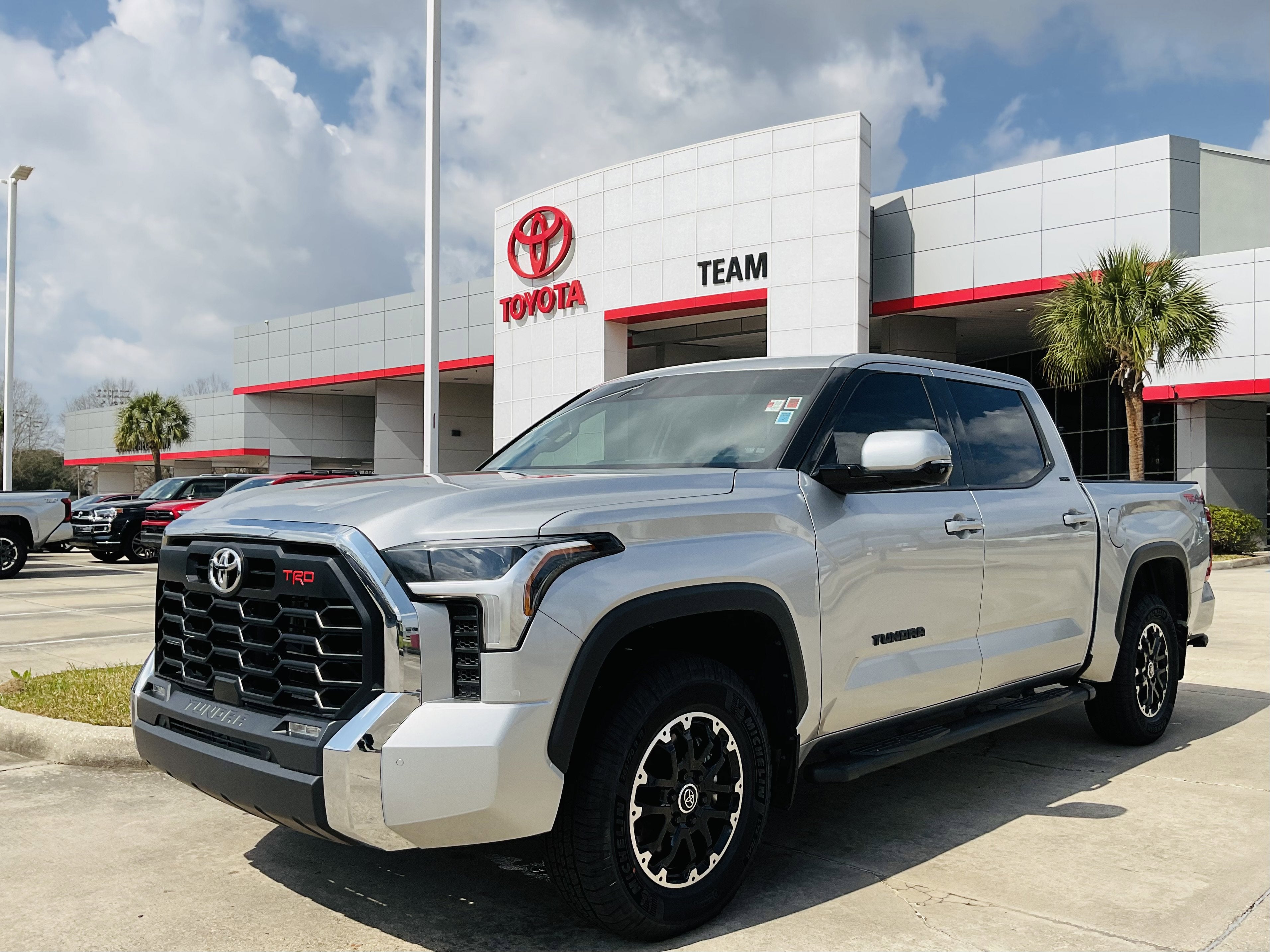 2023 Toyota TUNDRA 4X4 SR5