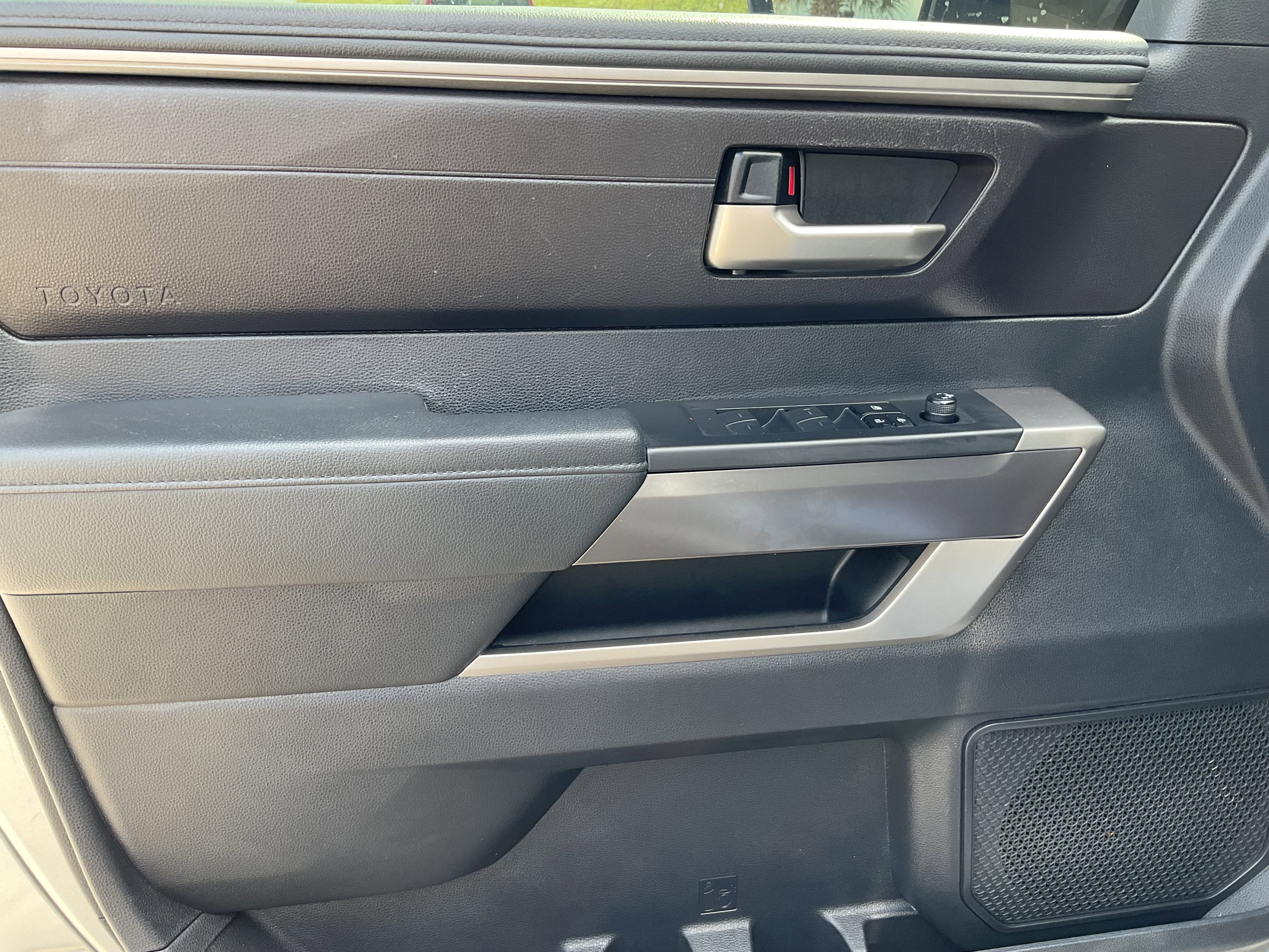 2023 Toyota TUNDRA 4X4 SR5