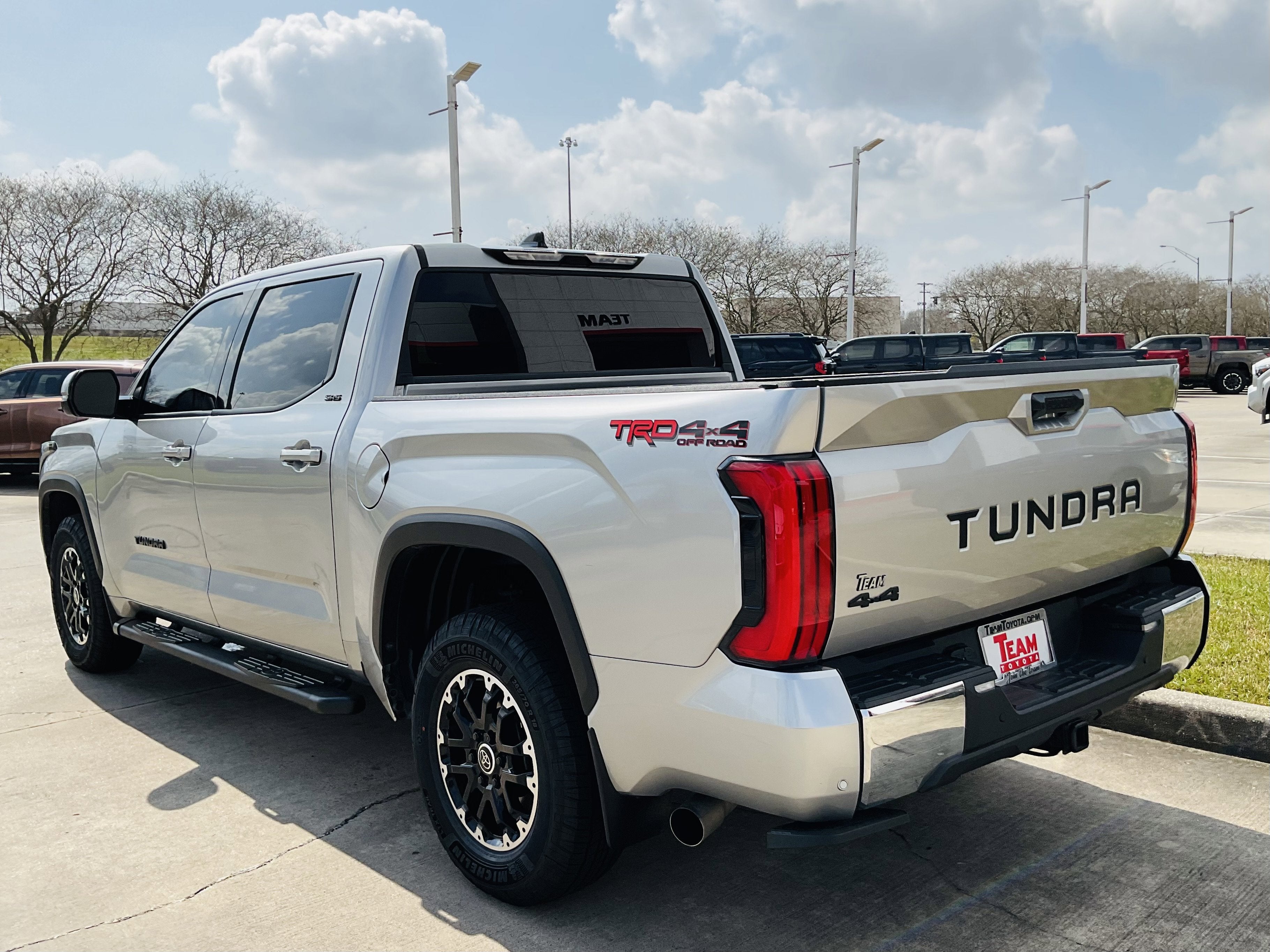 2023 Toyota TUNDRA 4X4 SR5