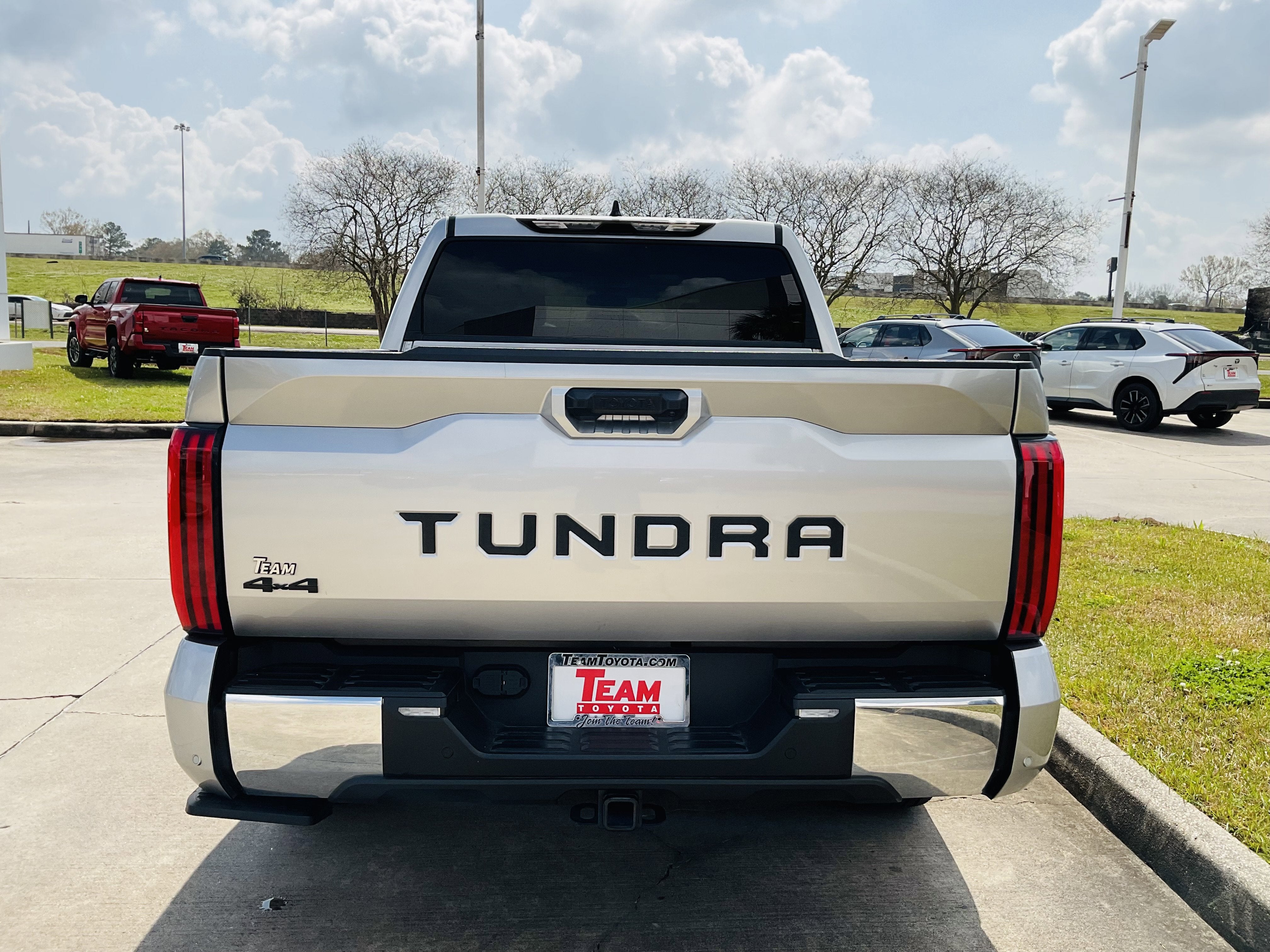 2023 Toyota TUNDRA 4X4 SR5