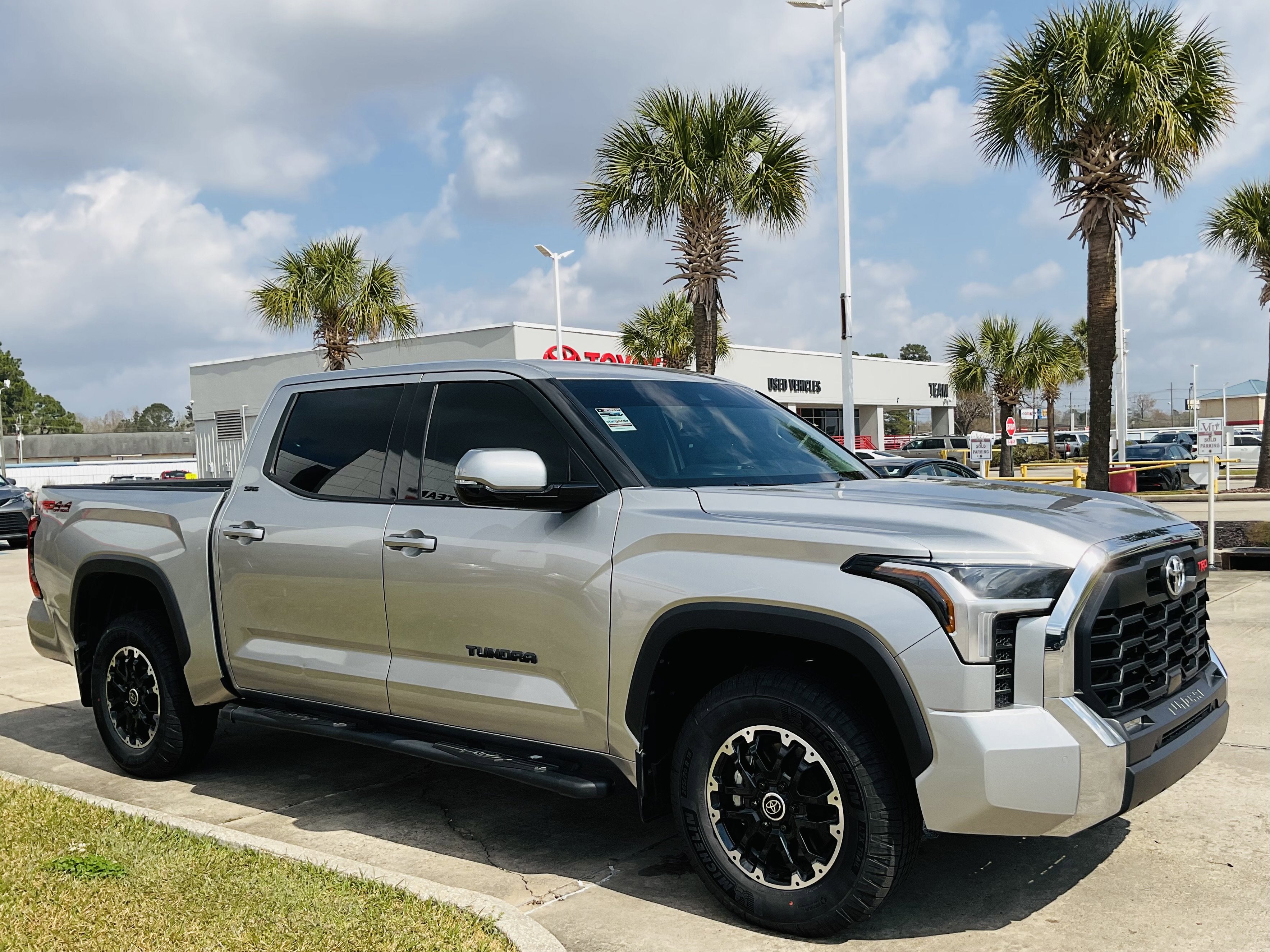 2023 Toyota TUNDRA 4X4 SR5