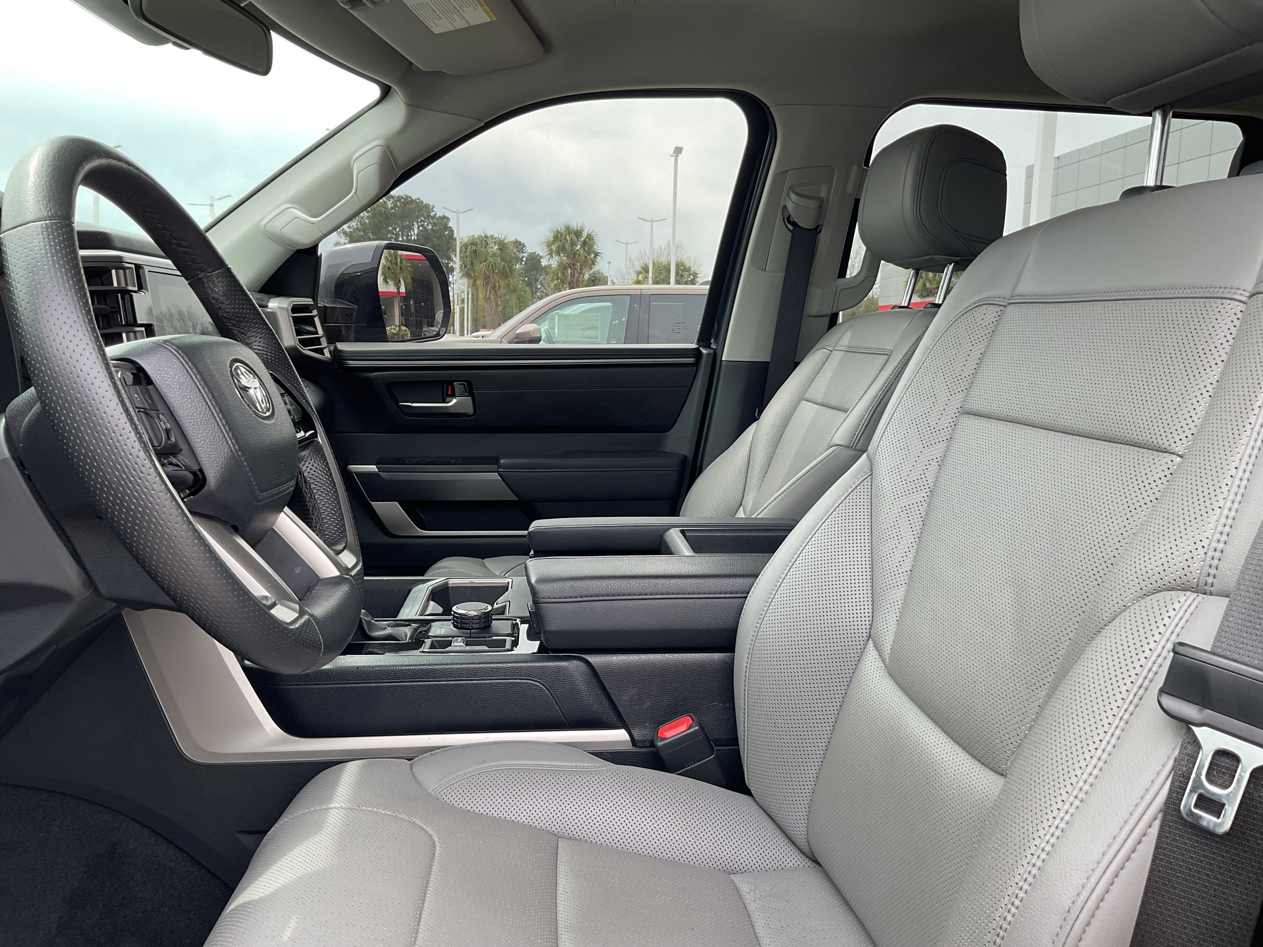 2023 Toyota TUNDRA 4X4 SR5