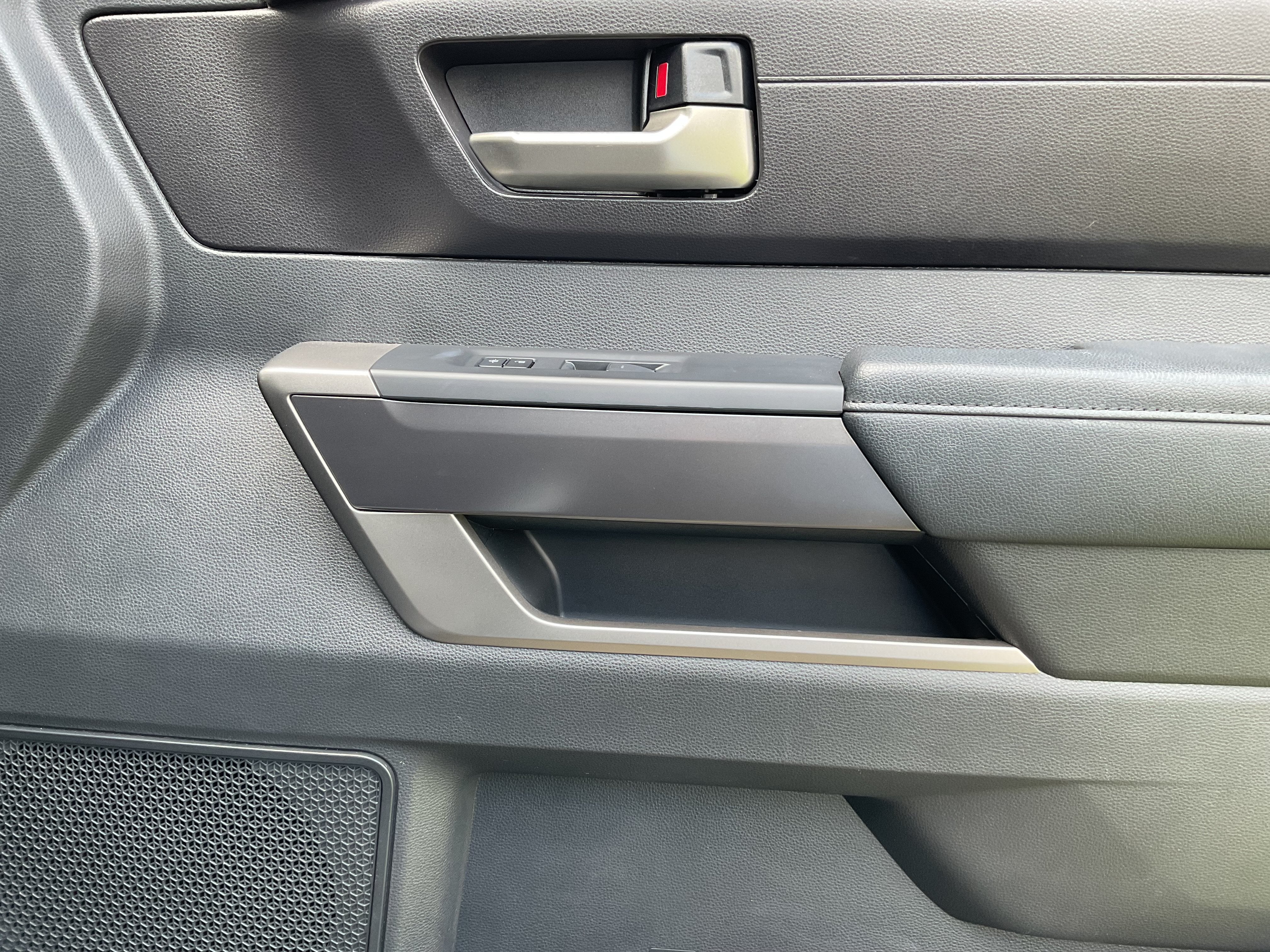 2025 Toyota Tundra 4WD SR5