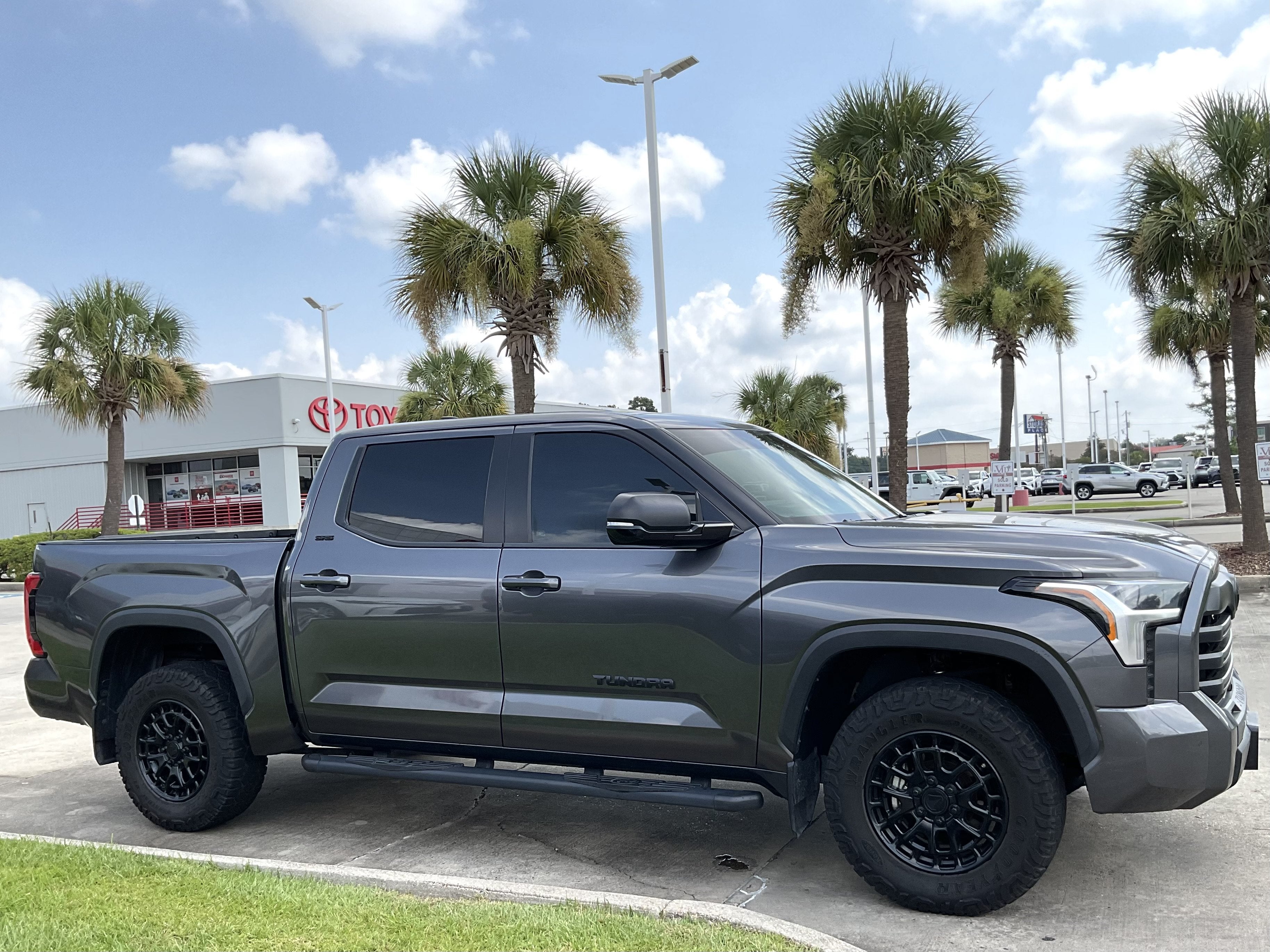 2025 Toyota Tundra 4WD SR5