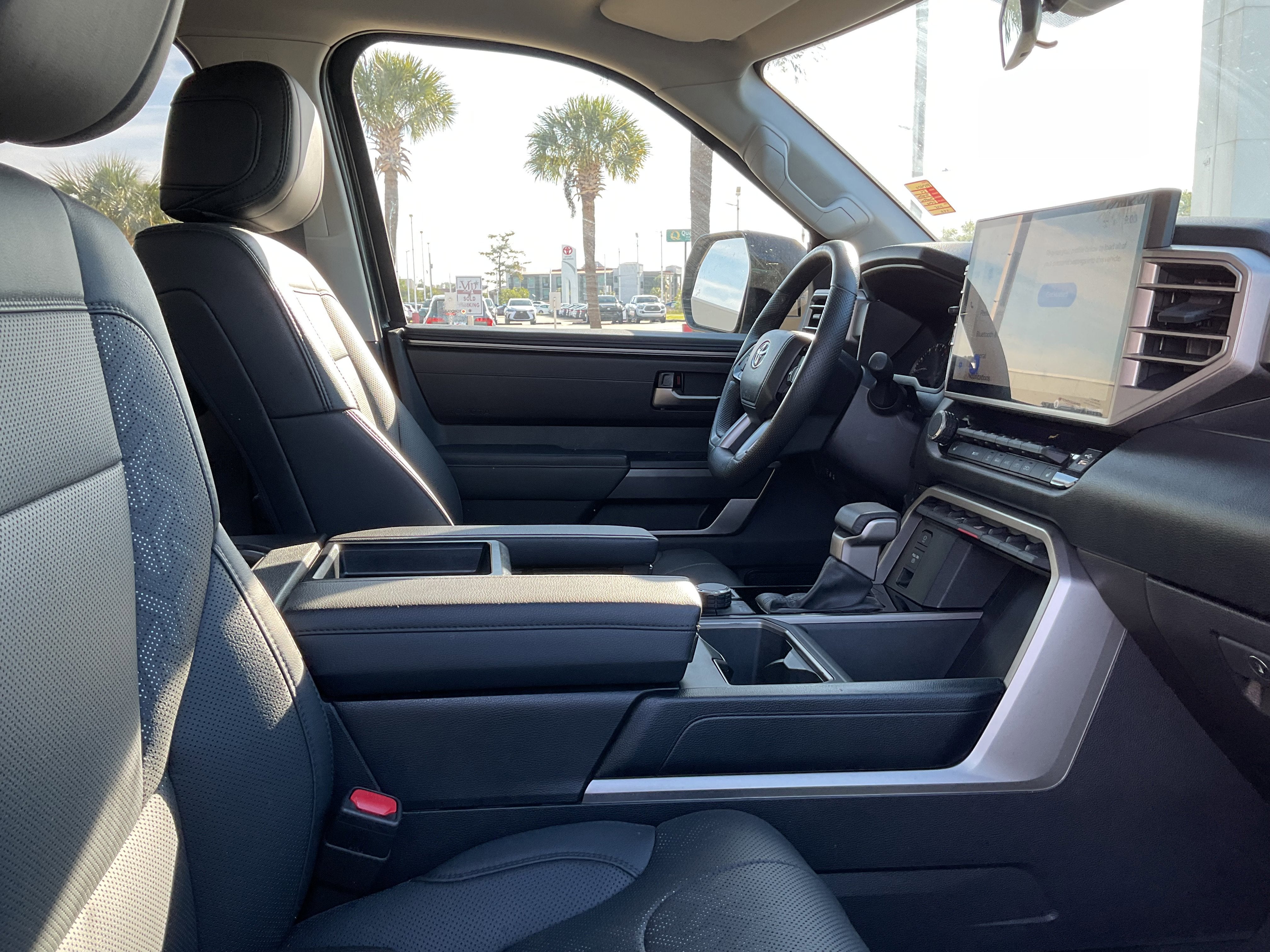 2024 Toyota TUNDRA 4X4 SR5