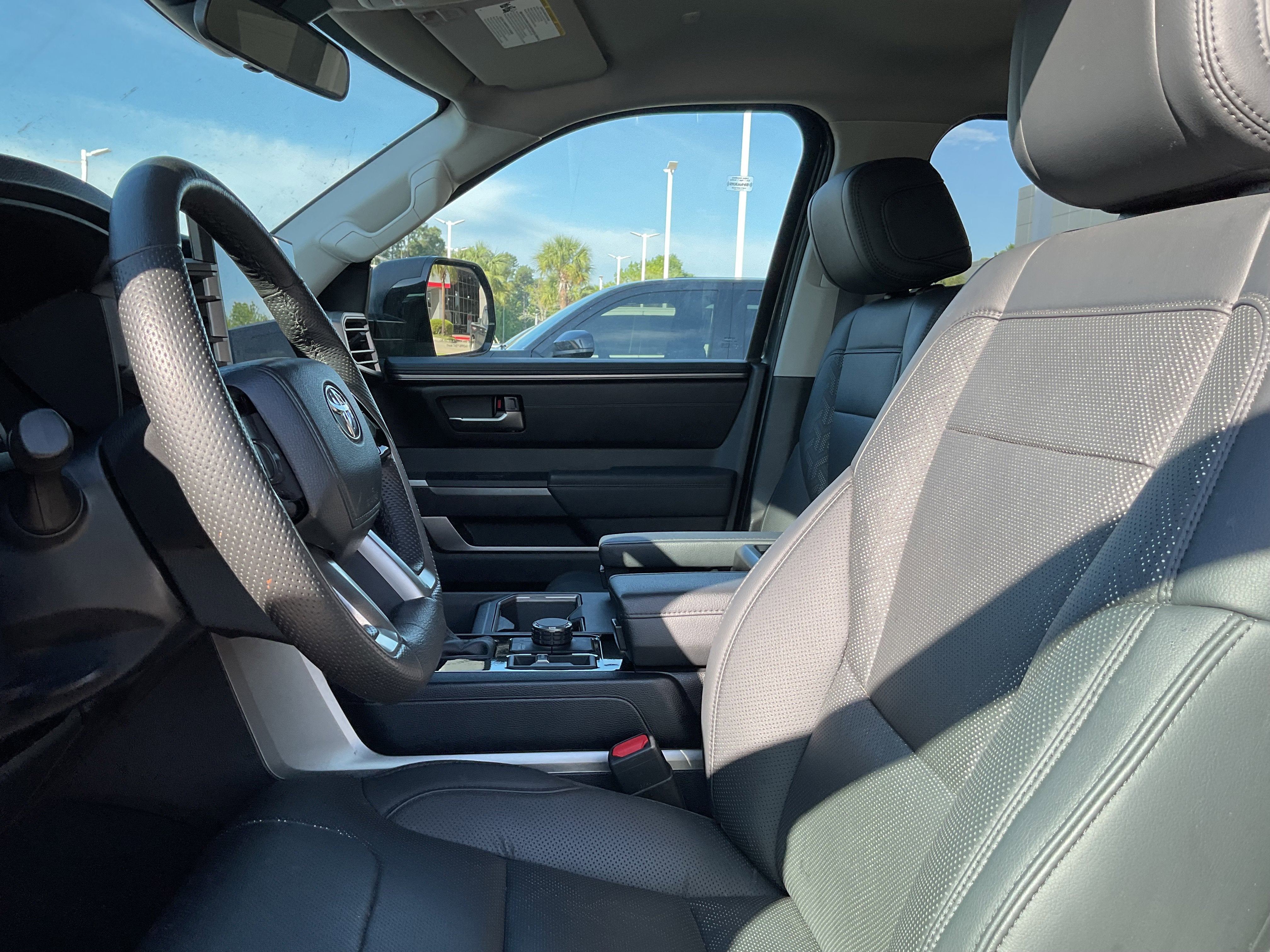 2024 Toyota TUNDRA 4X4 SR5