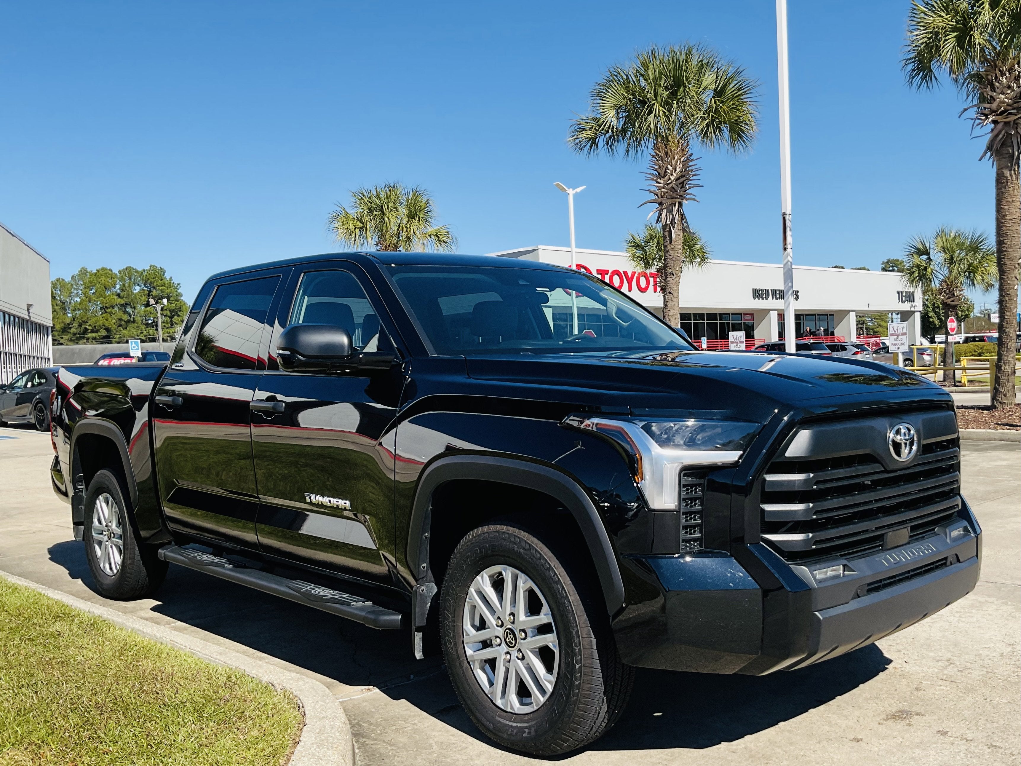 2024 Toyota TUNDRA 4X4 SR5