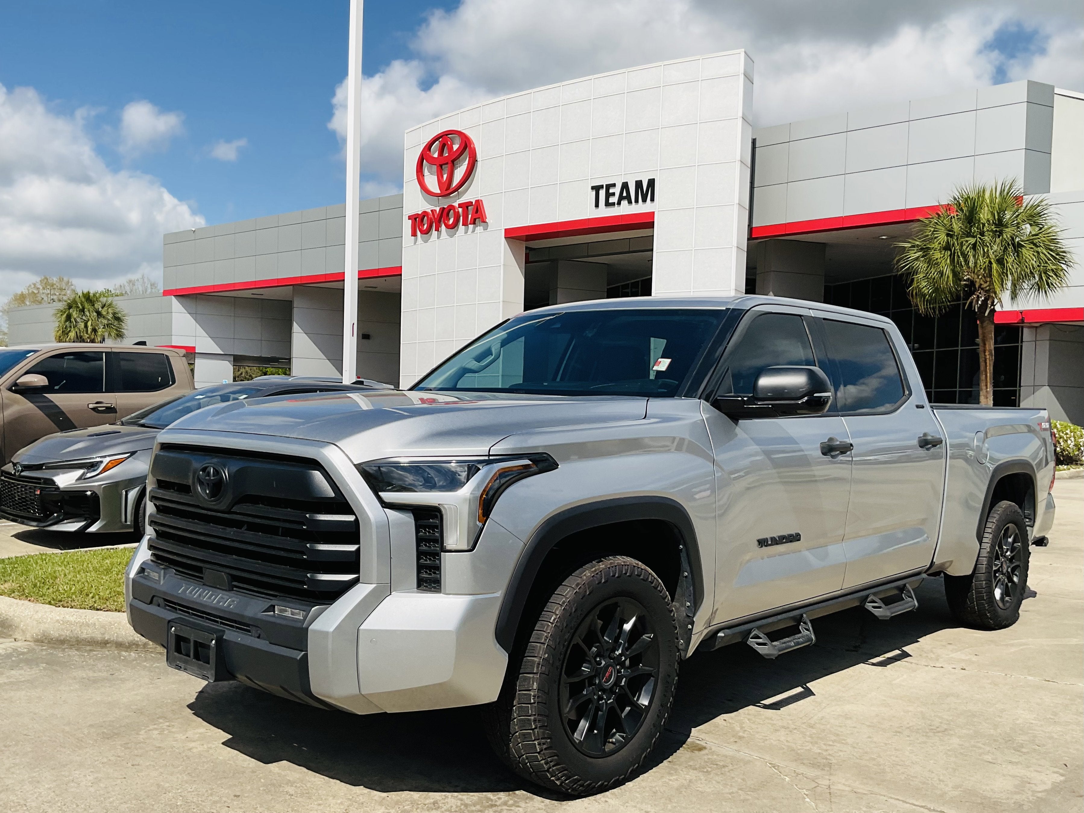 2023 Toyota TUNDRA 4X4 SR5