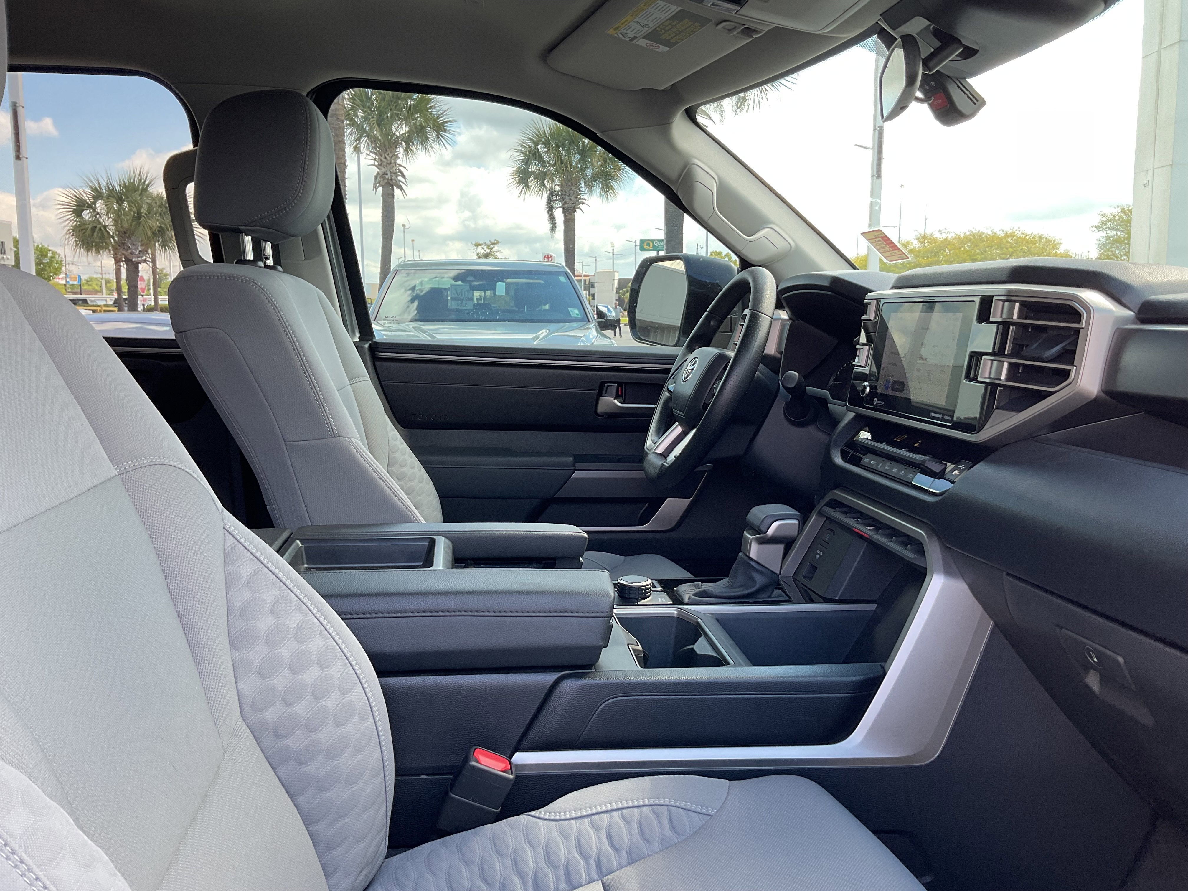 2023 Toyota TUNDRA 4X4 SR5