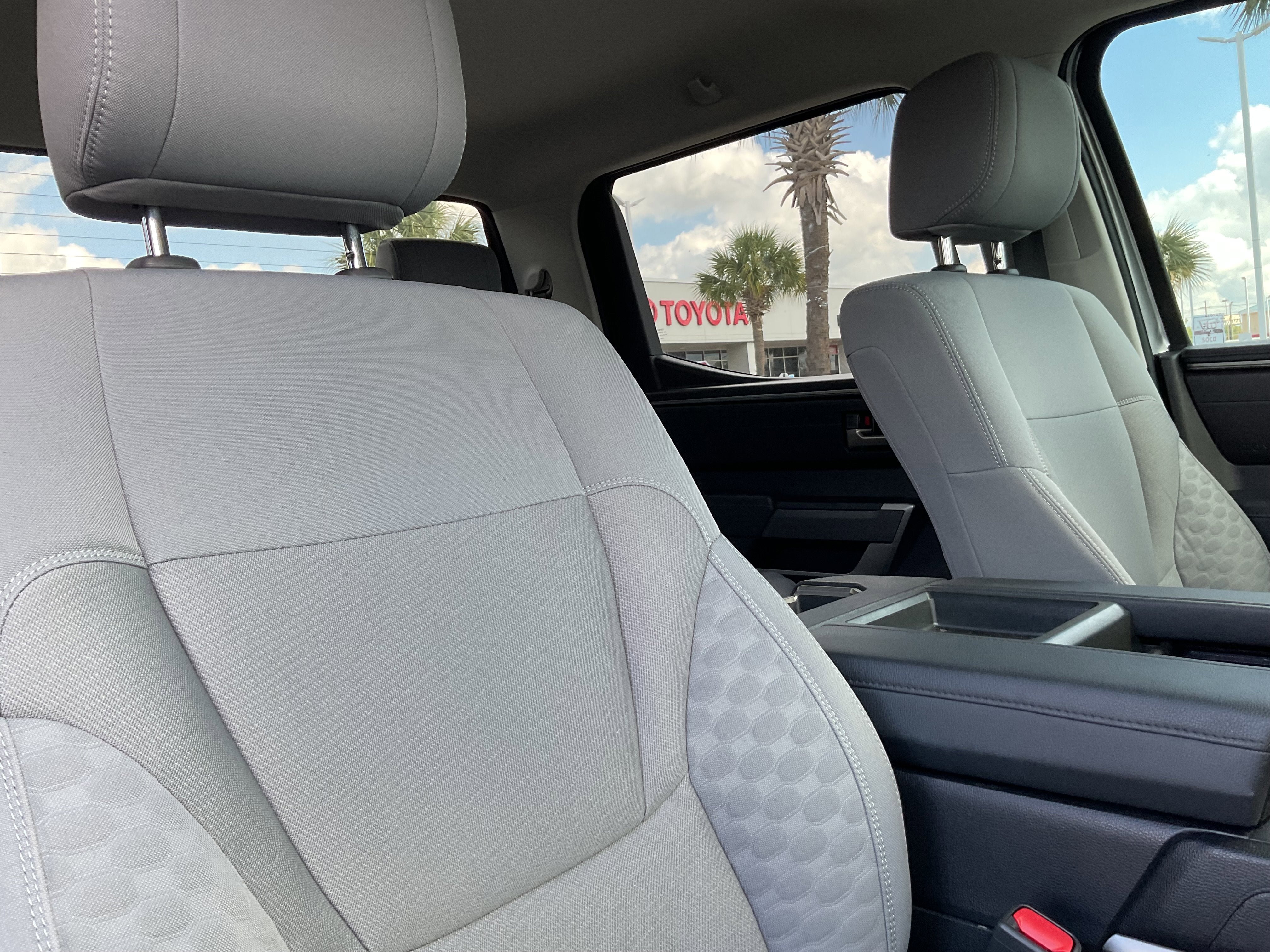 2023 Toyota TUNDRA 4X4 SR5