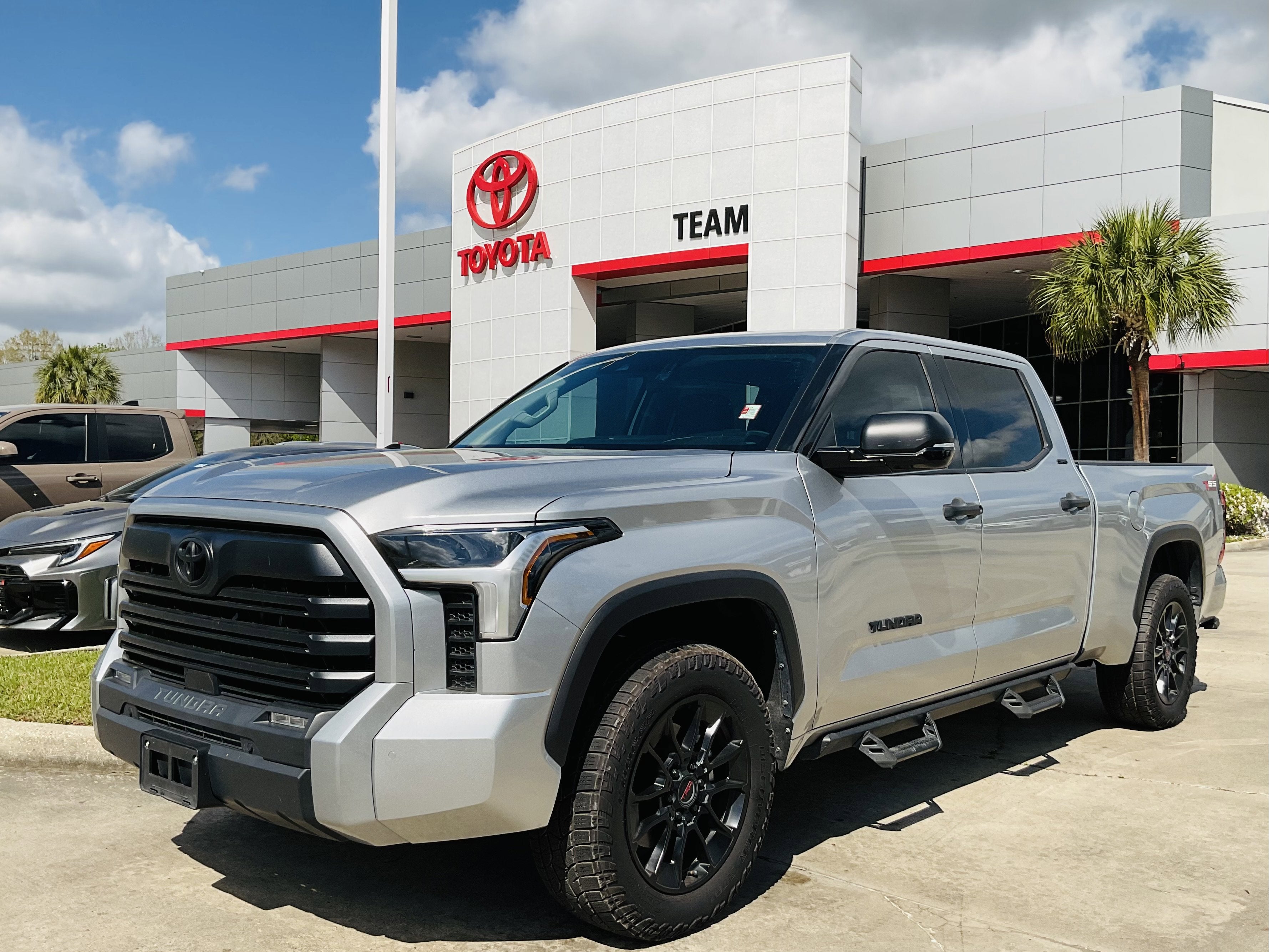 2023 Toyota TUNDRA 4X4 SR5