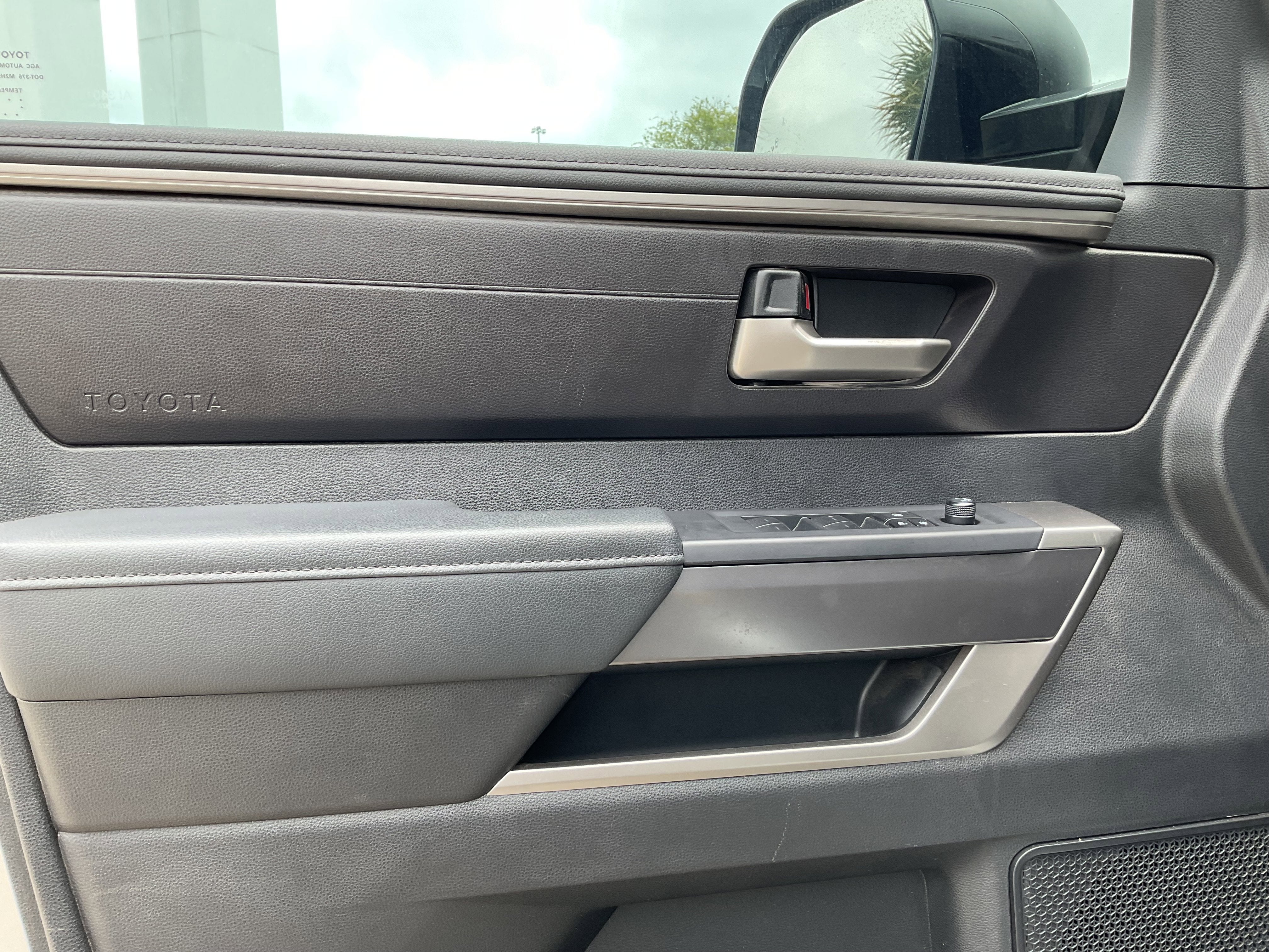 2023 Toyota TUNDRA 4X4 SR5