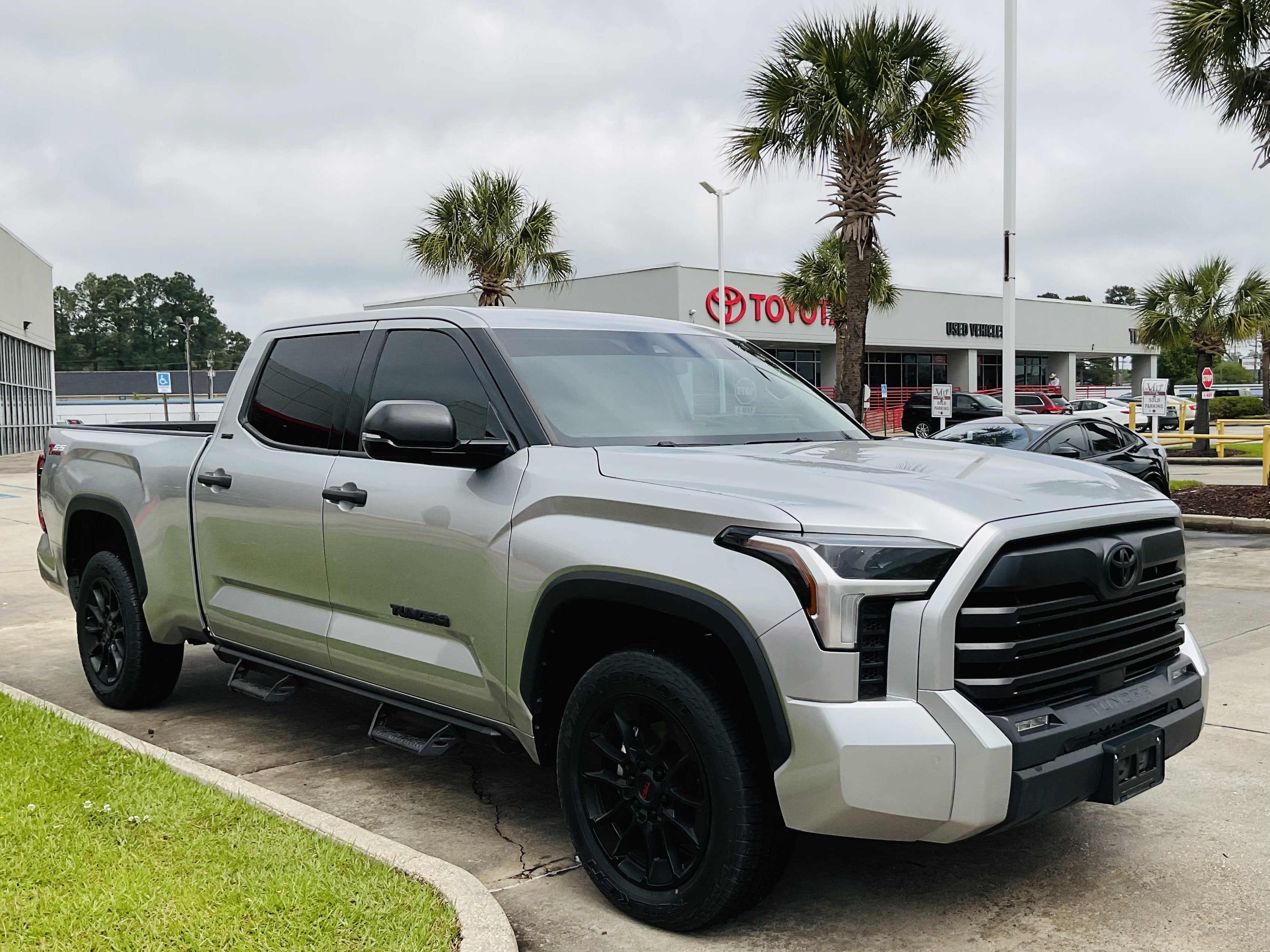2023 Toyota TUNDRA 4X4 SR5