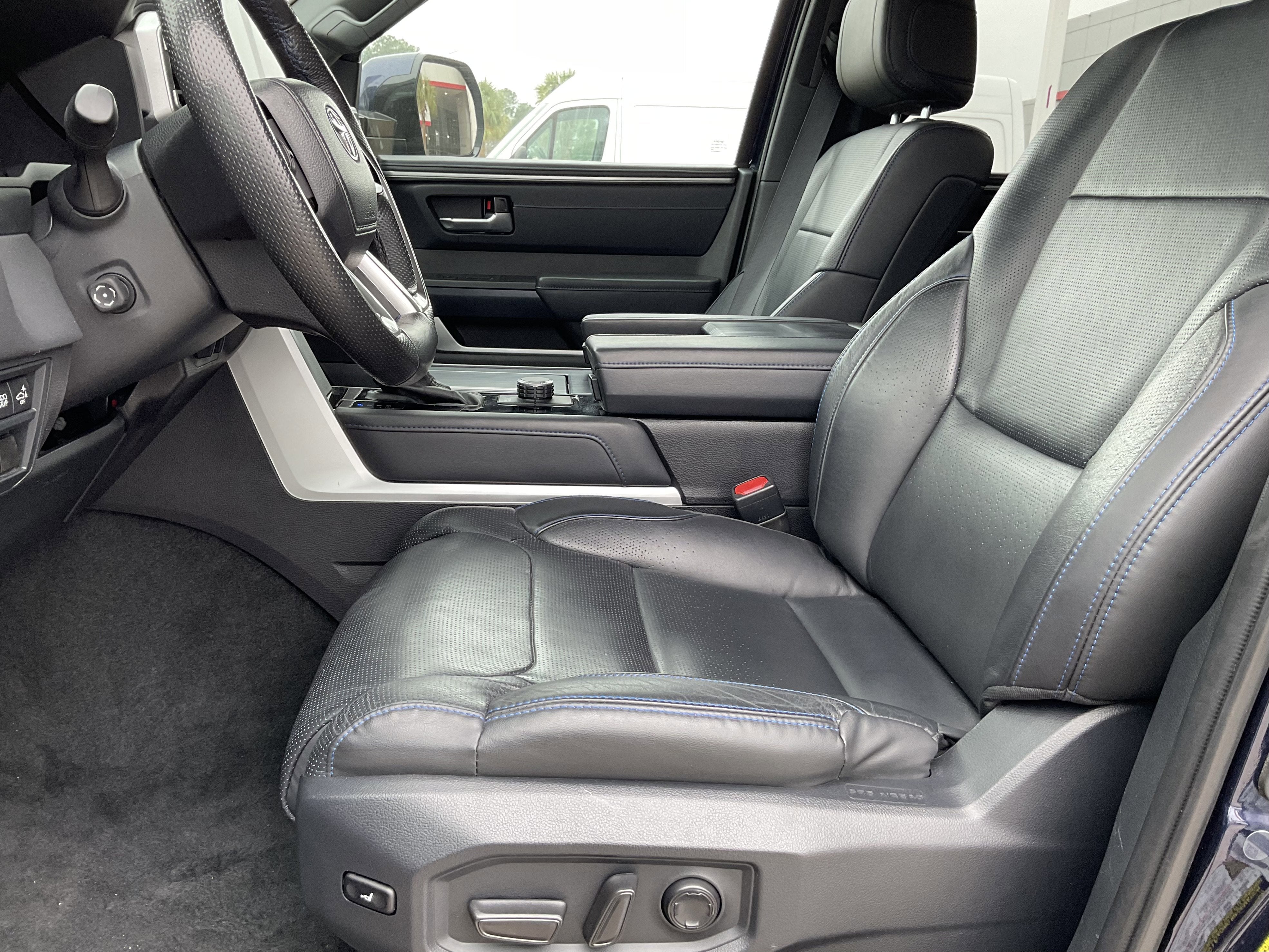 2024 Toyota TUNDRA 4X2 Platinum