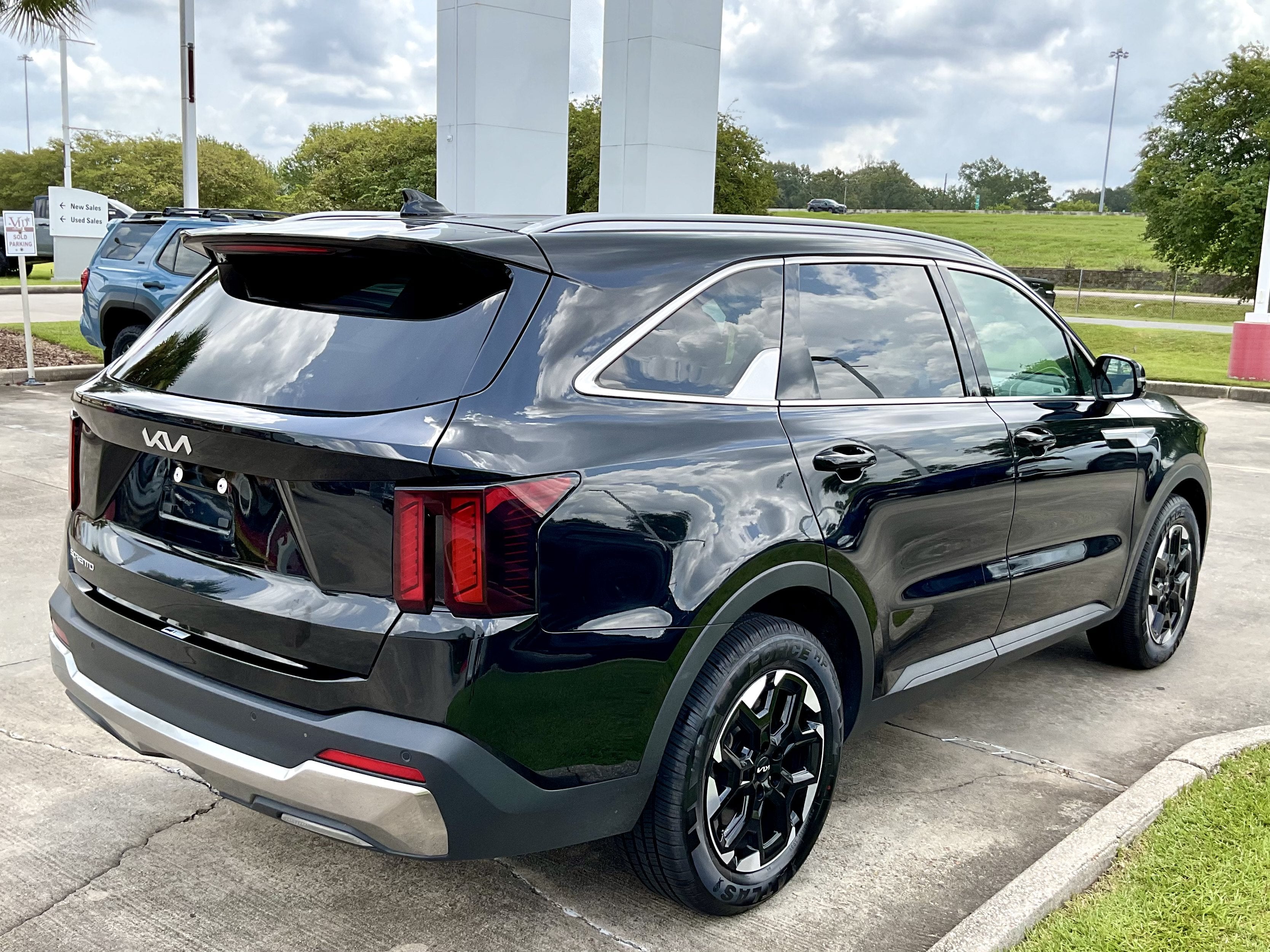 2024 Kia Sorento S