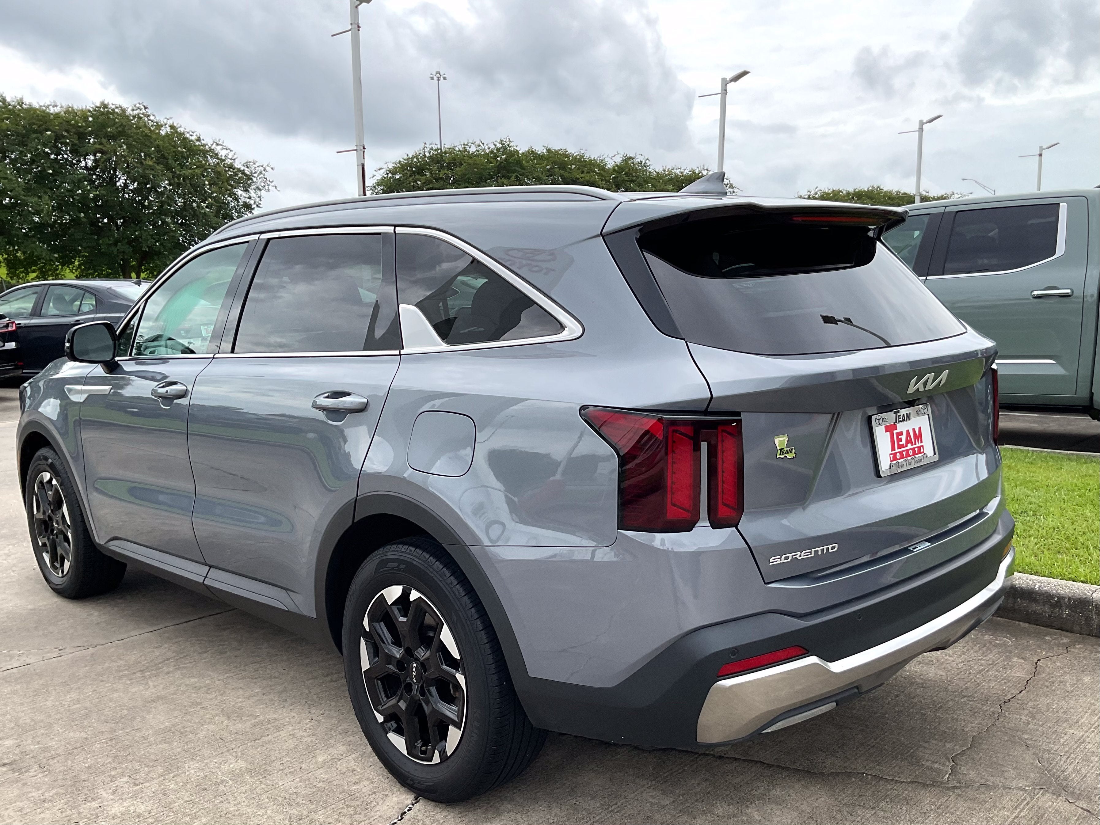 2024 Kia Sorento S