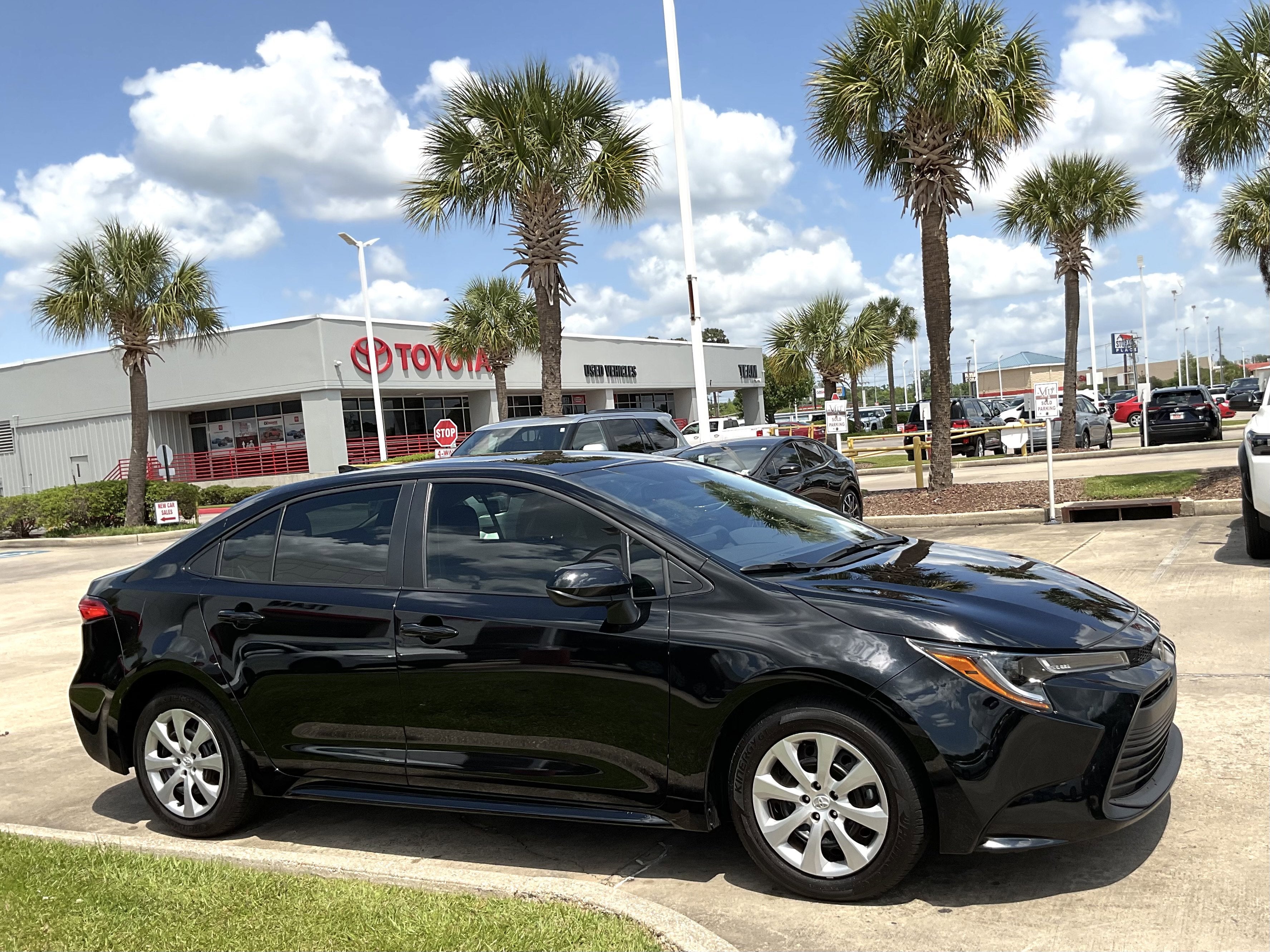 2025 Toyota COROLLA LE