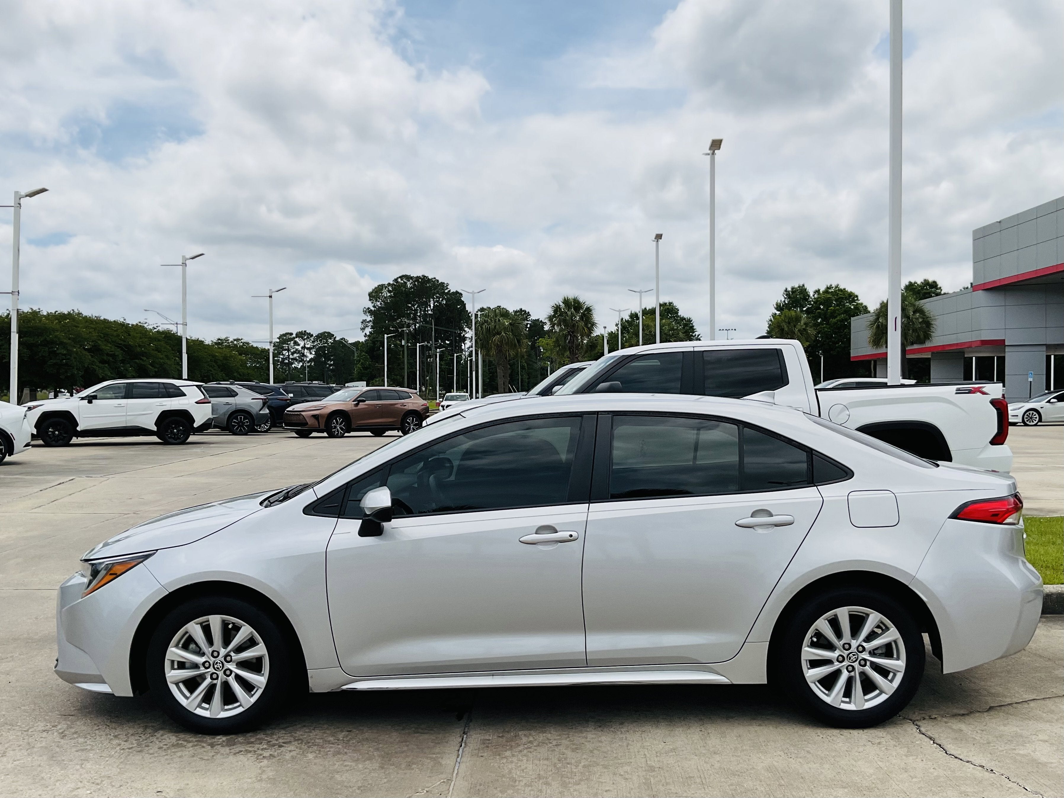 2024 Toyota COROLLA LE