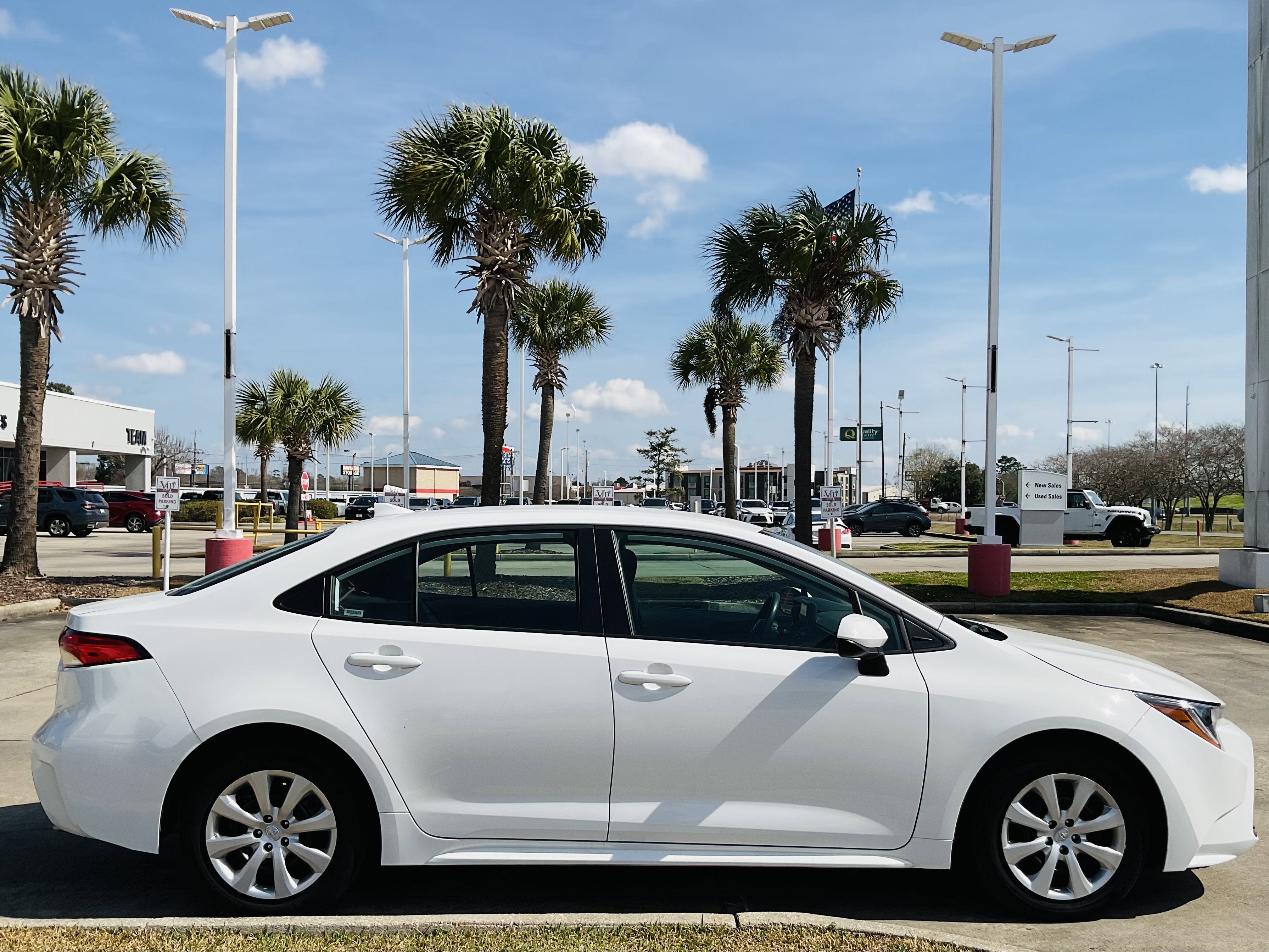 2024 Toyota COROLLA LE