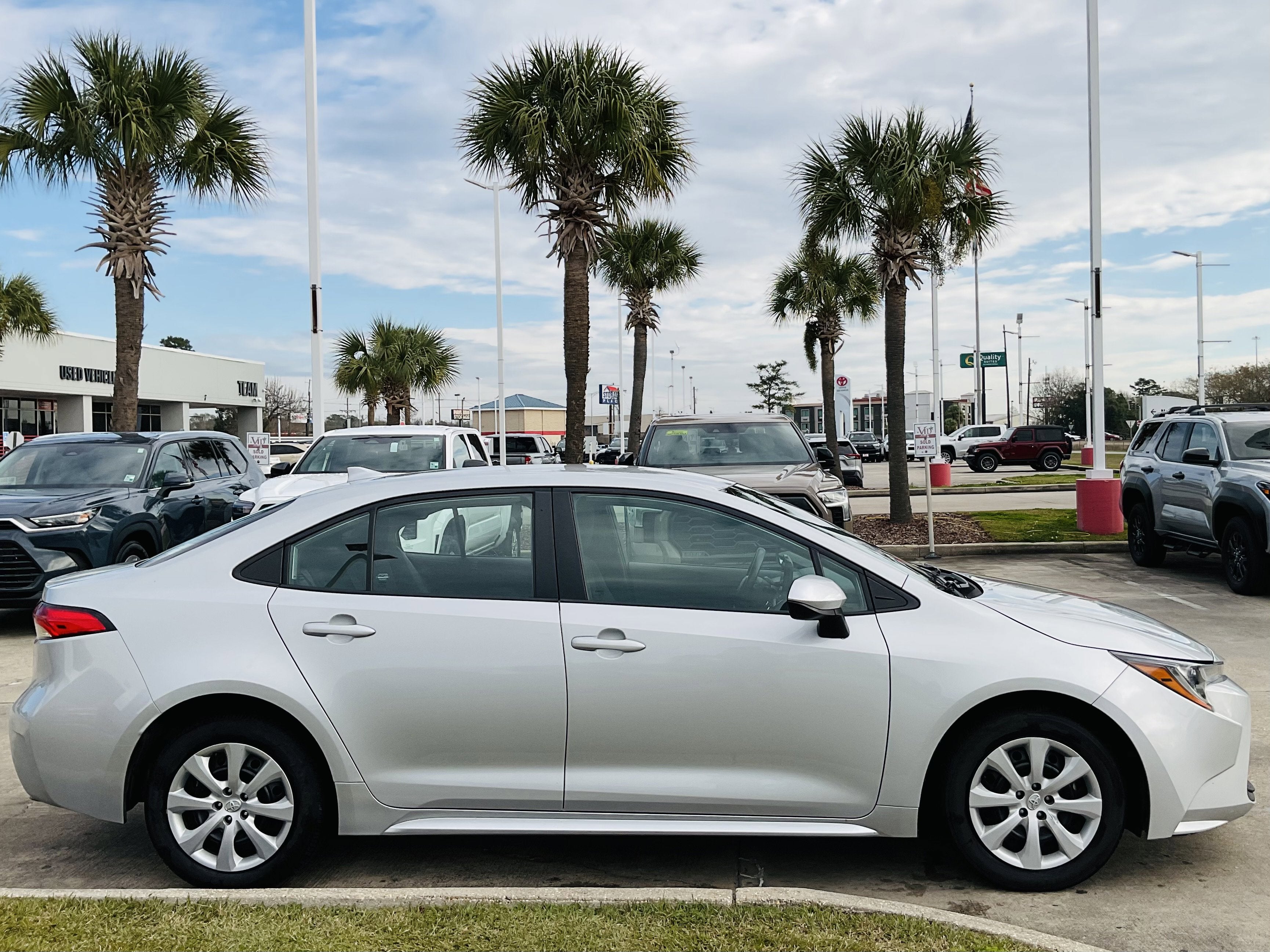 2024 Toyota COROLLA LE