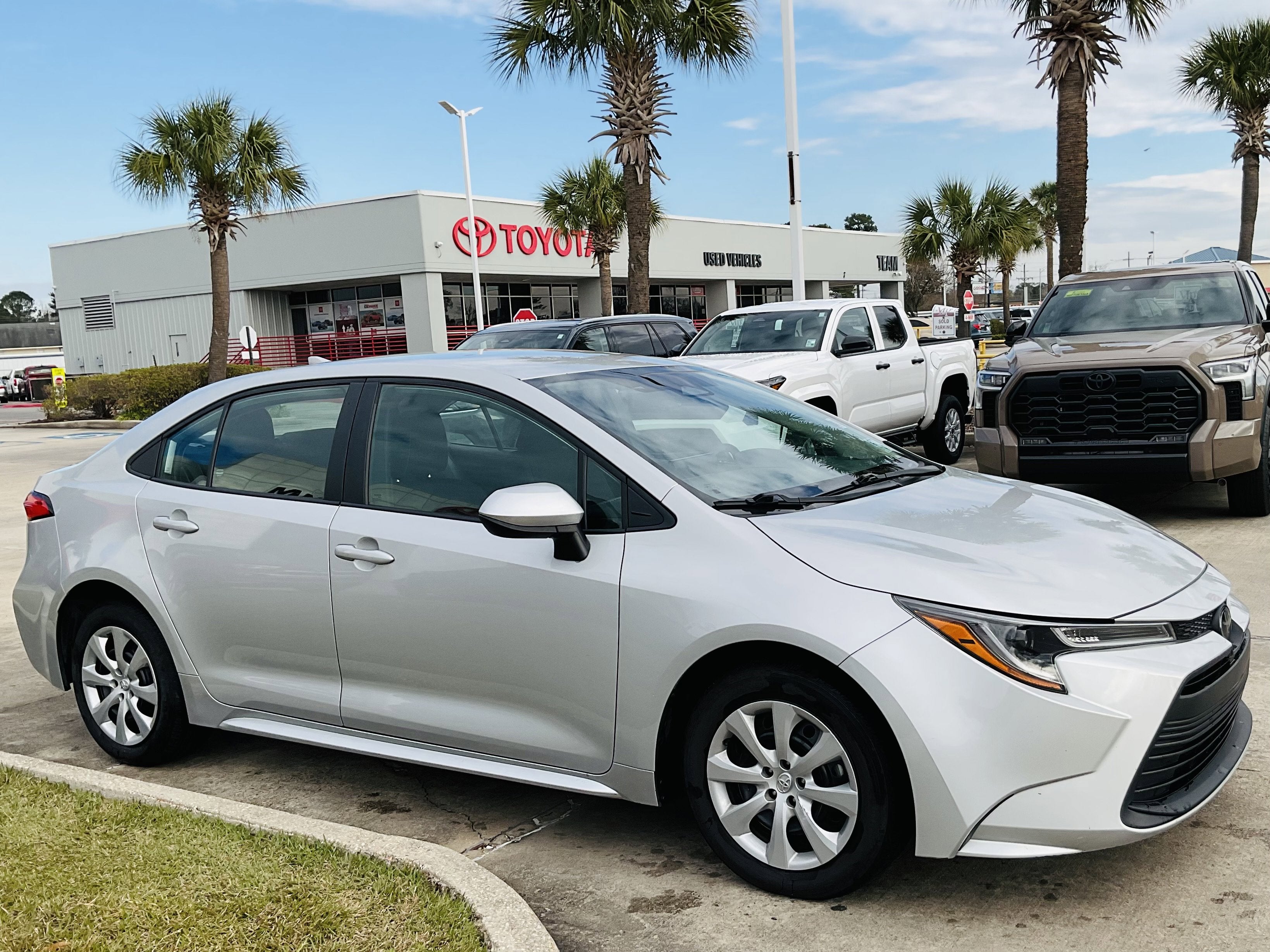 2024 Toyota COROLLA LE