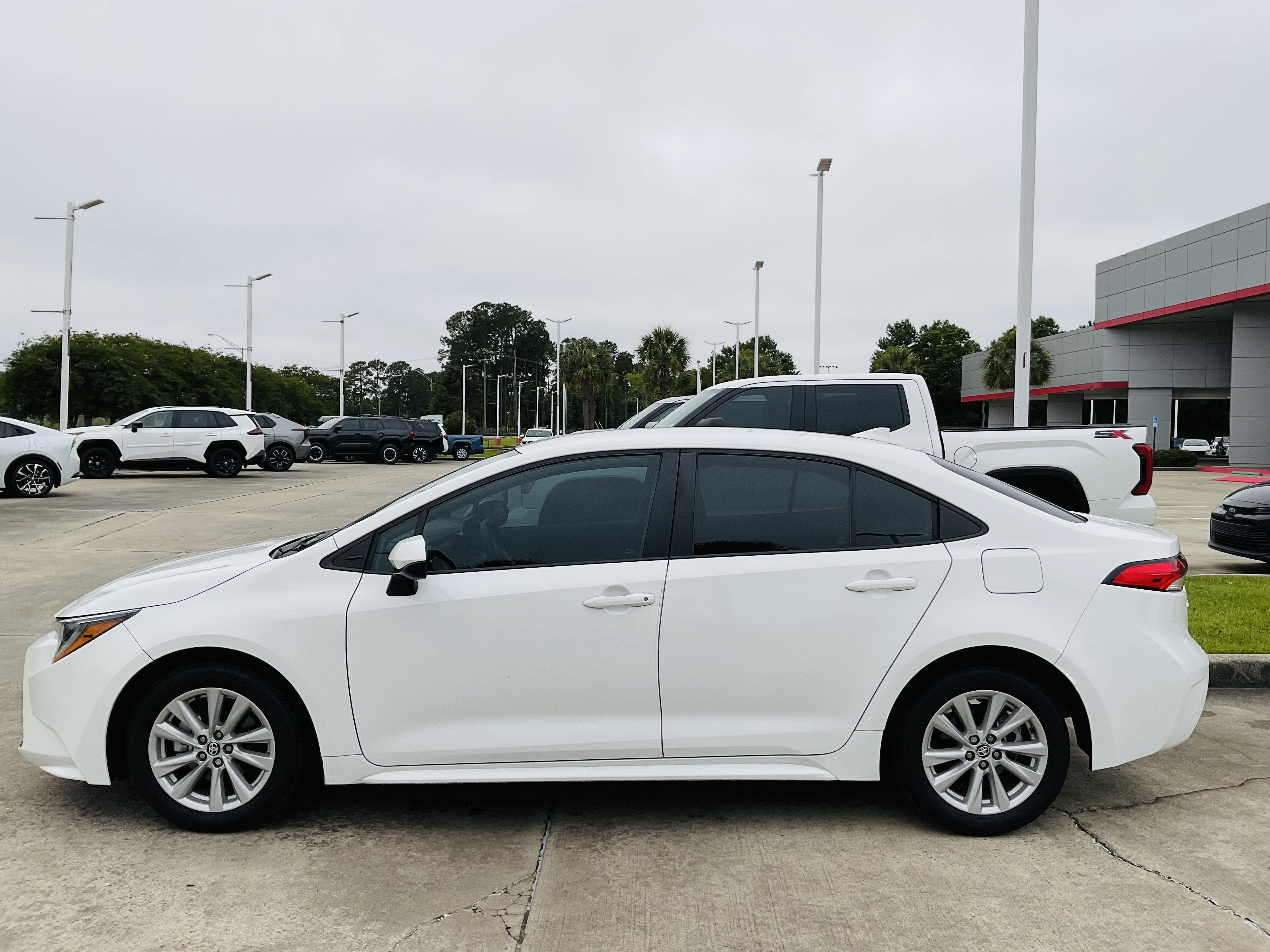 2024 Toyota COROLLA LE