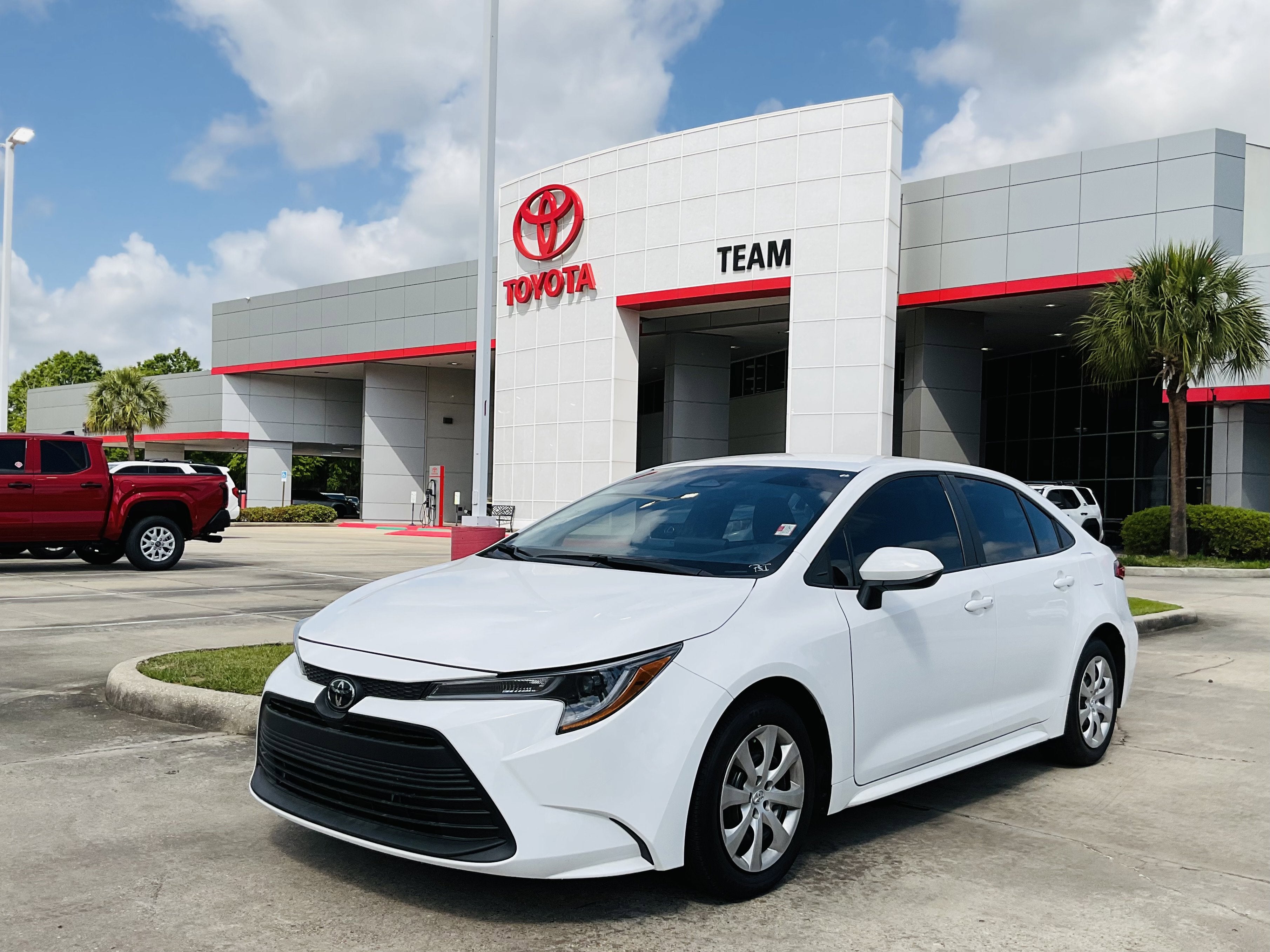 2025 Toyota COROLLA LE