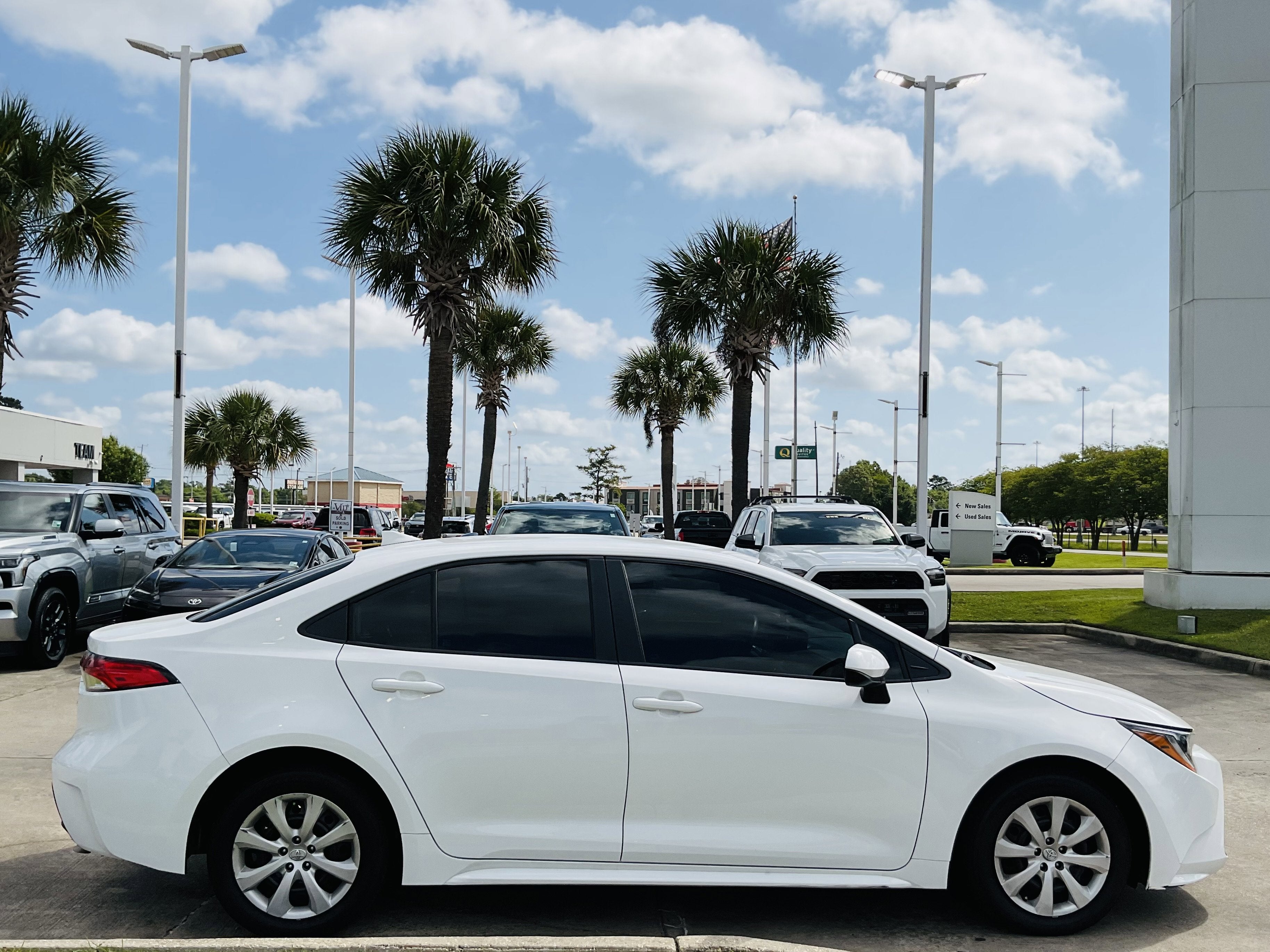 2025 Toyota COROLLA LE