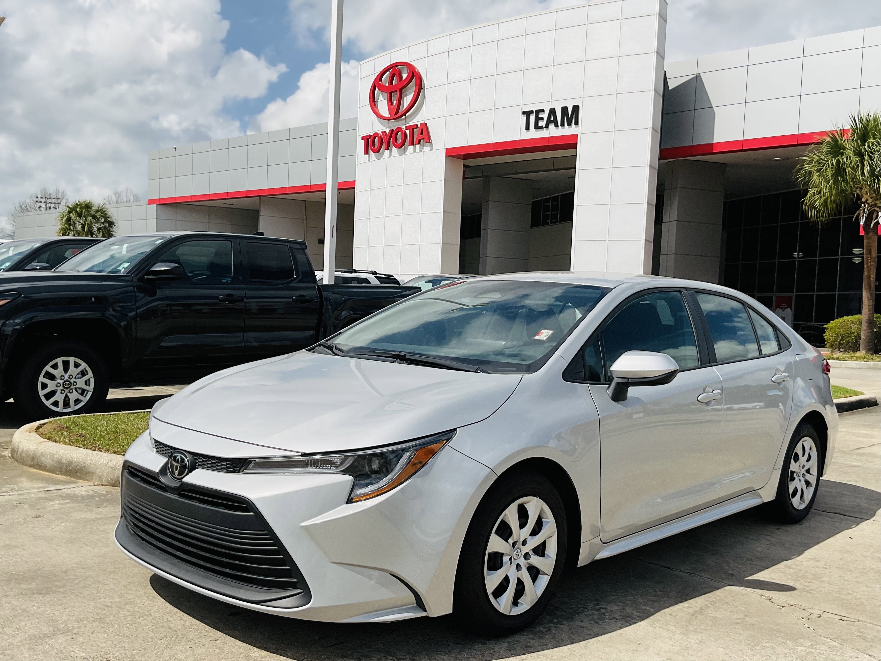 2025 Toyota COROLLA LE