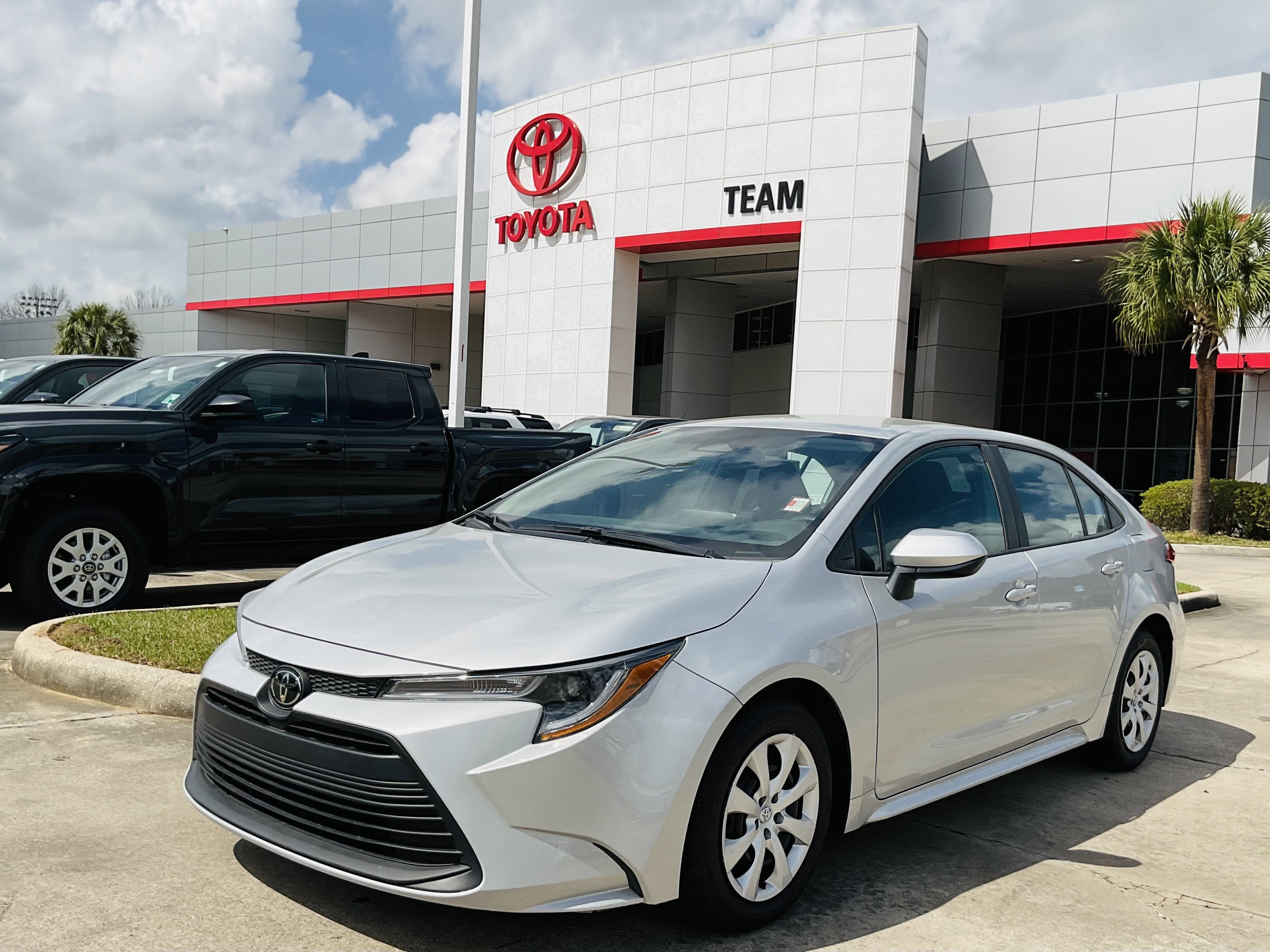 2025 Toyota COROLLA LE