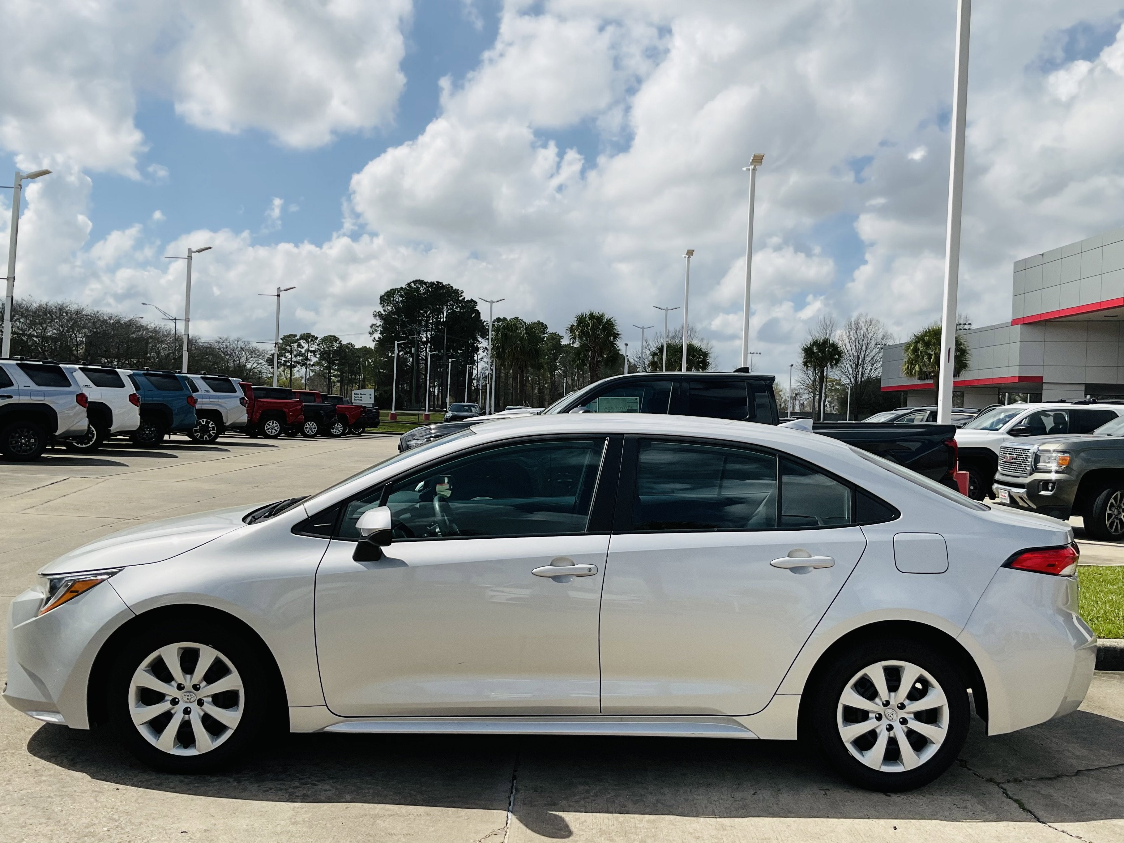 2025 Toyota COROLLA LE