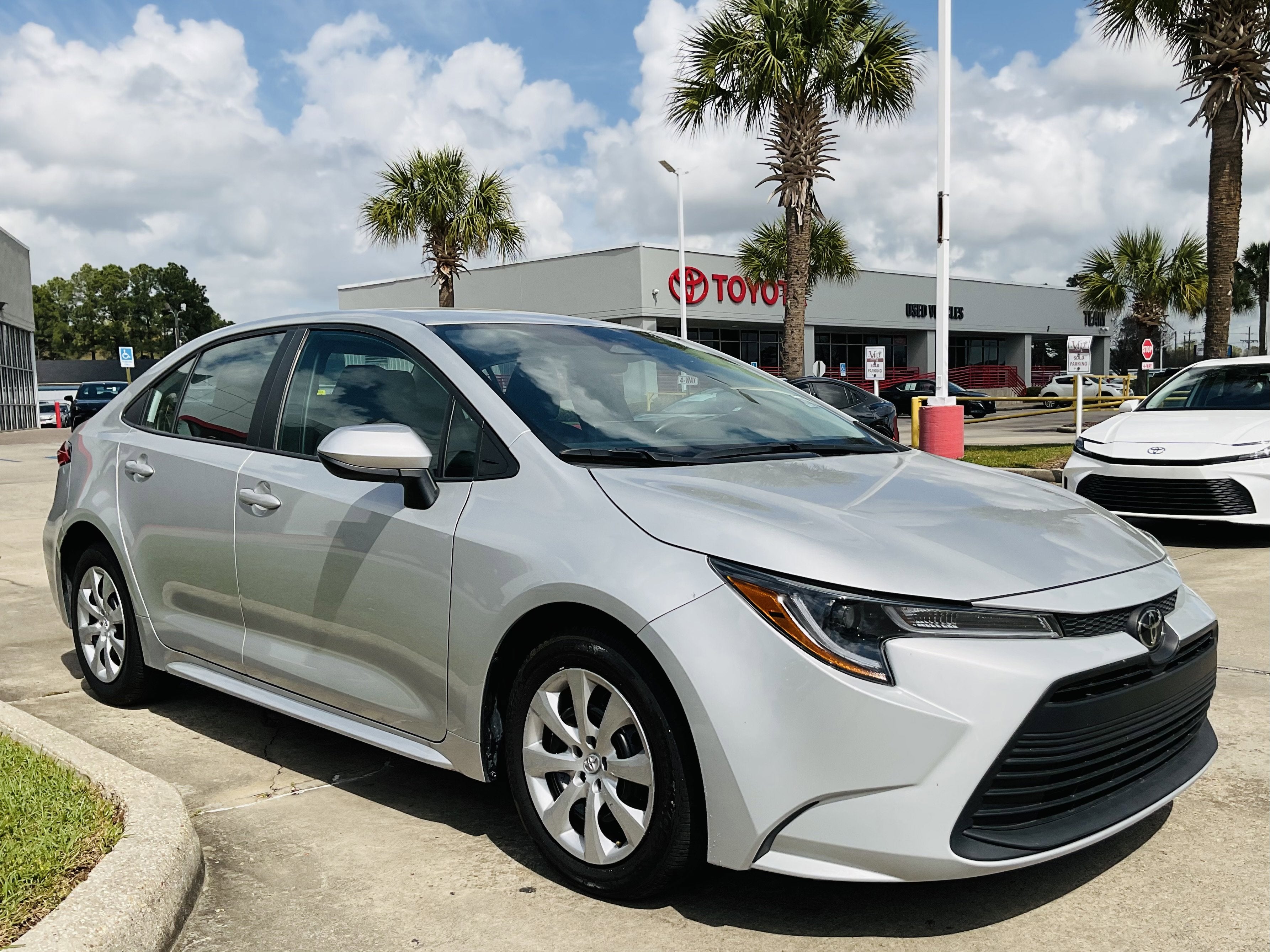 2025 Toyota COROLLA LE