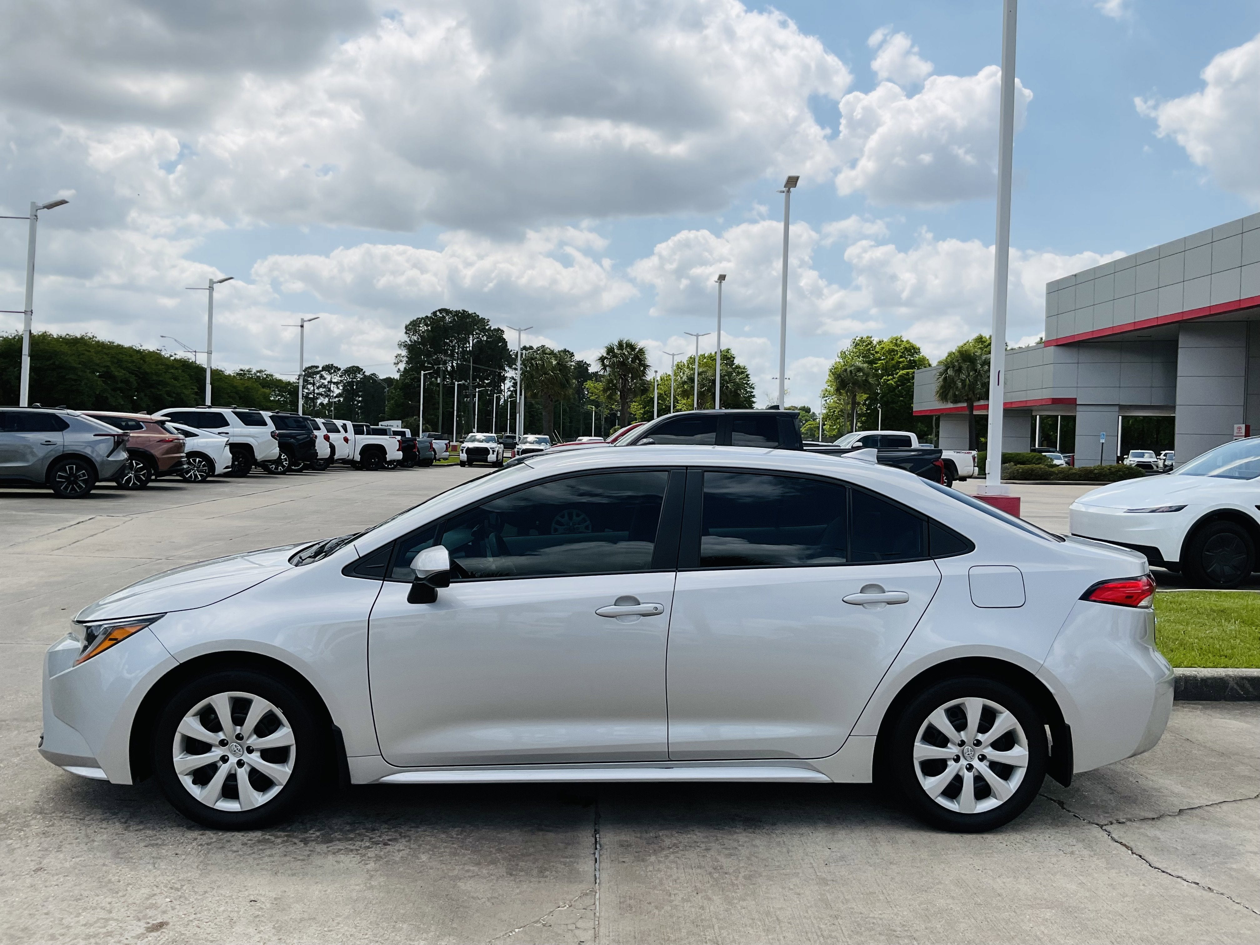 2025 Toyota COROLLA LE