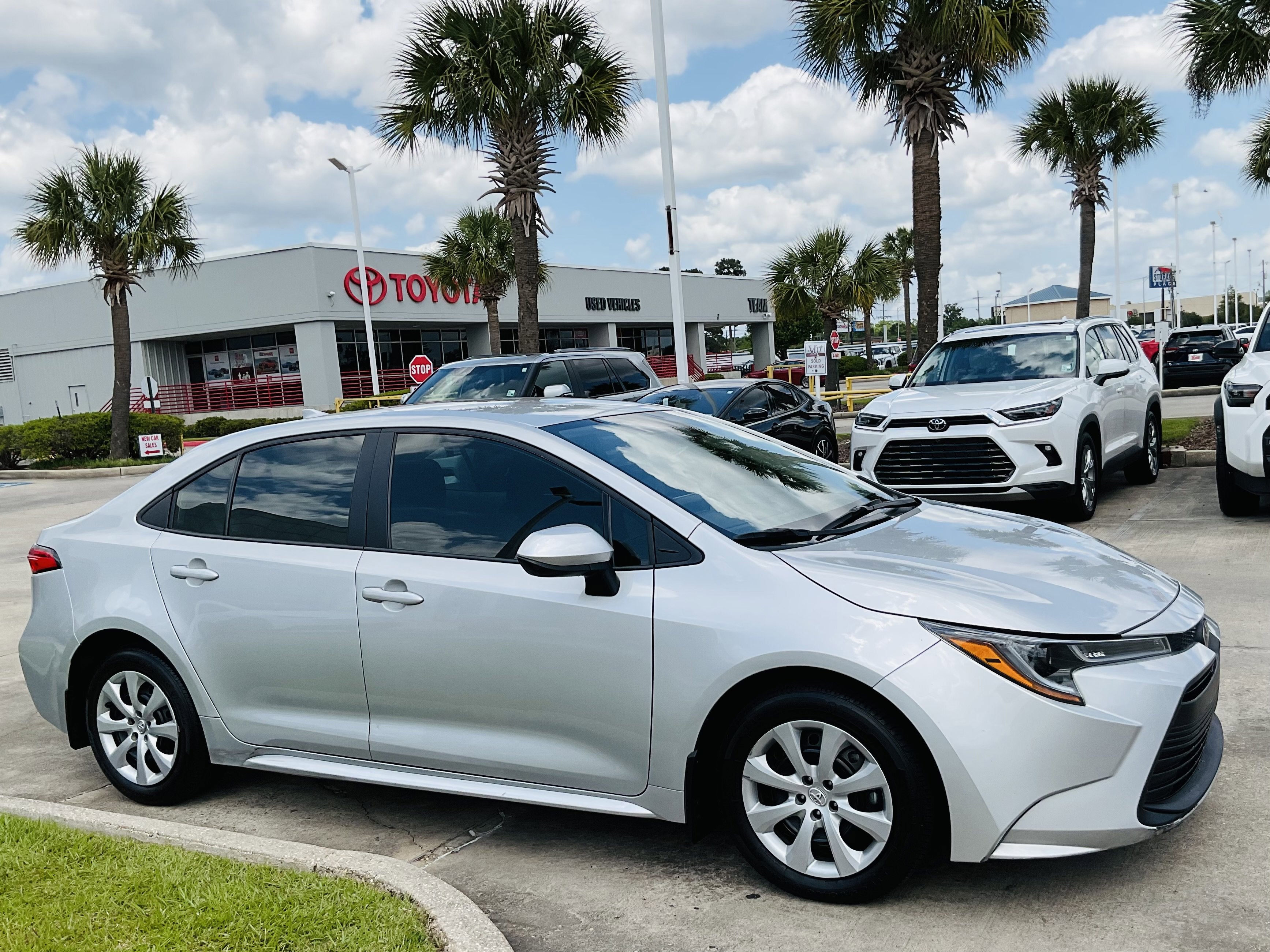 2025 Toyota COROLLA LE