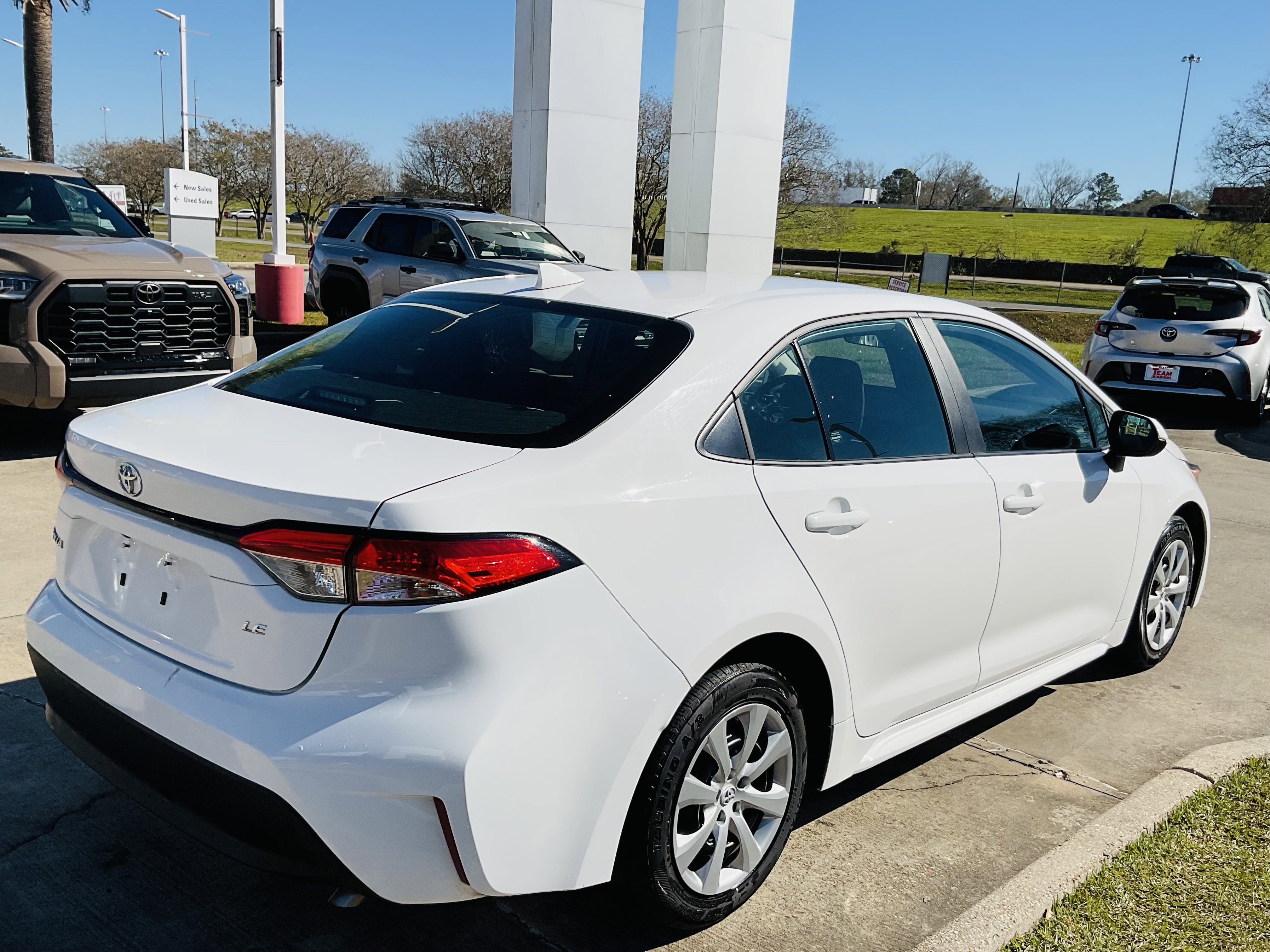 2024 Toyota COROLLA LE