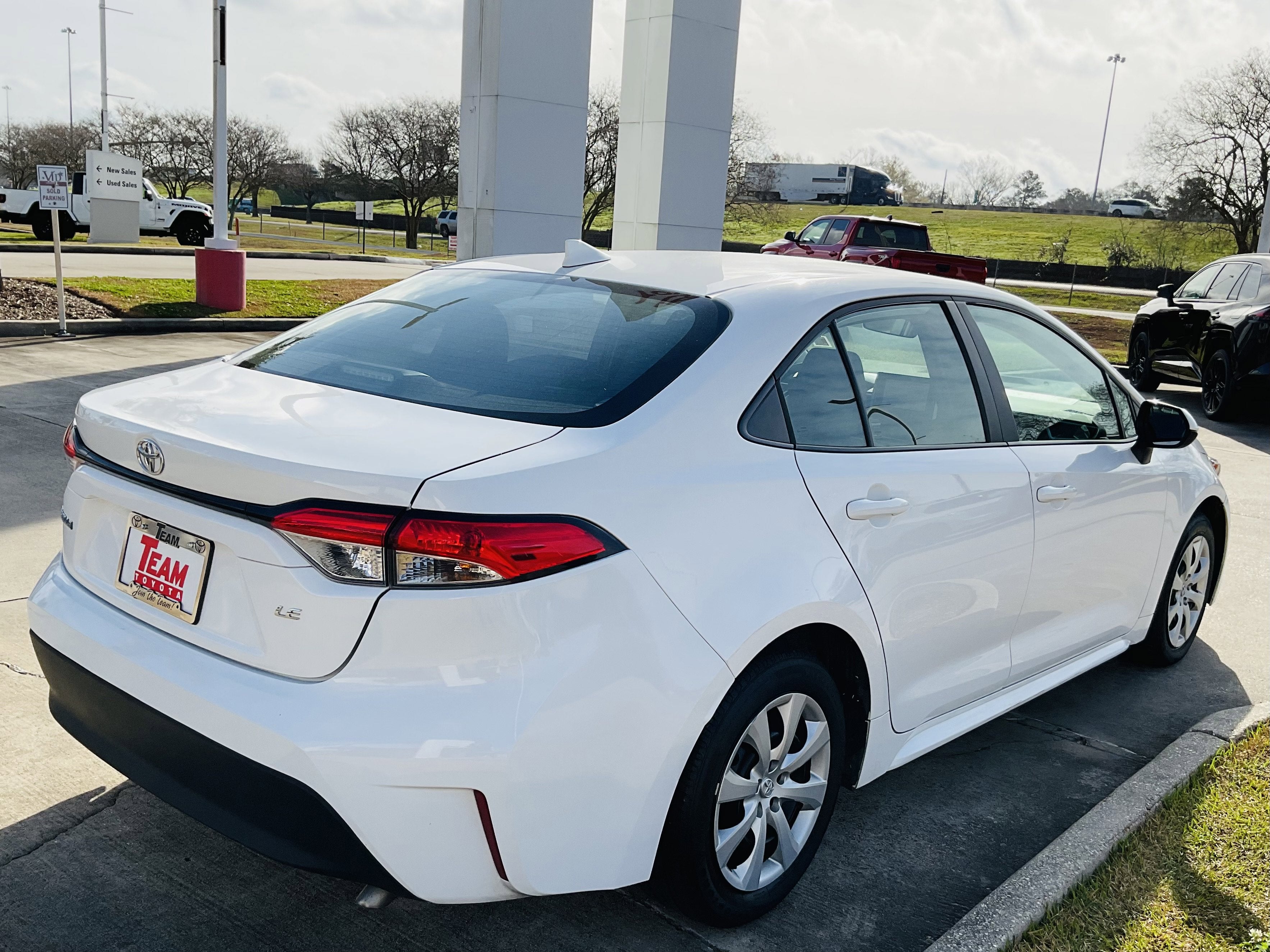 2024 Toyota COROLLA LE