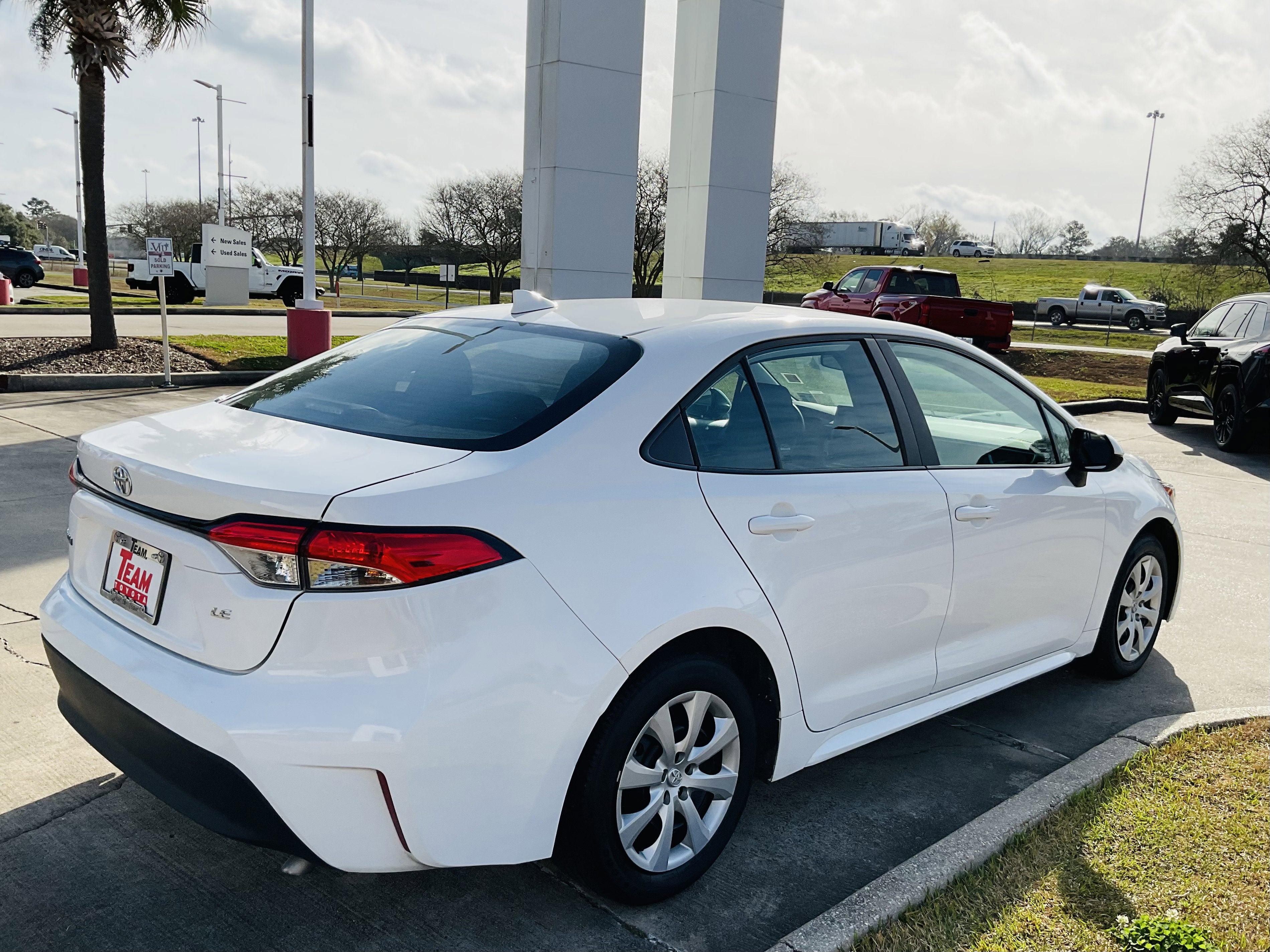 2024 Toyota COROLLA LE