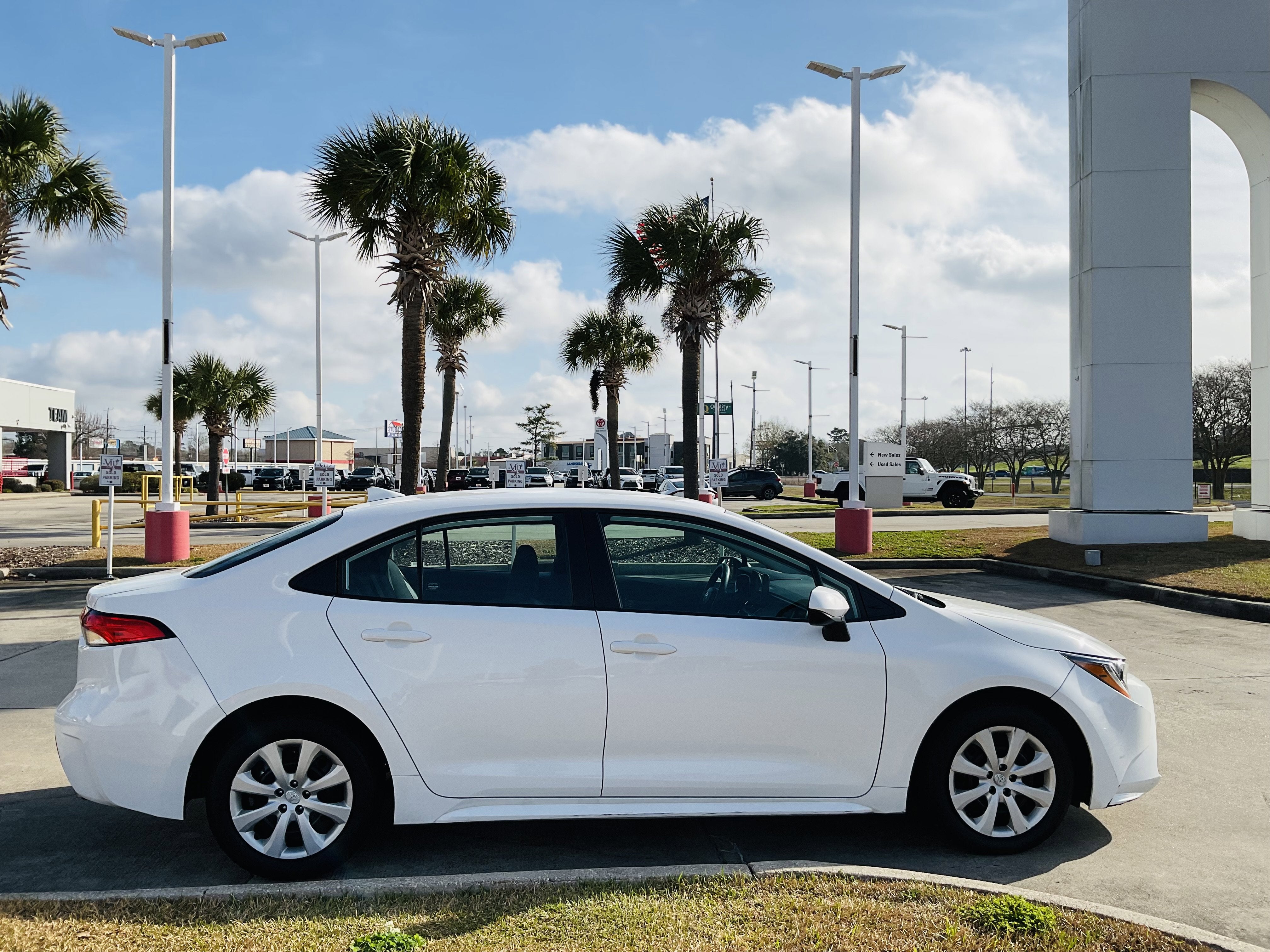 2024 Toyota COROLLA LE